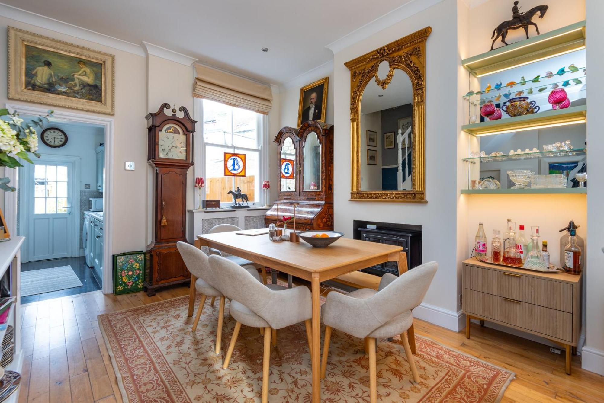 Holiday home Stylish 2-bed 2-bath With Garden In Tooting *