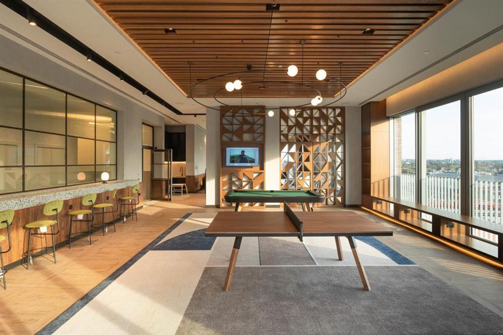 Synergy Bloom Nine Elms Apartment *
