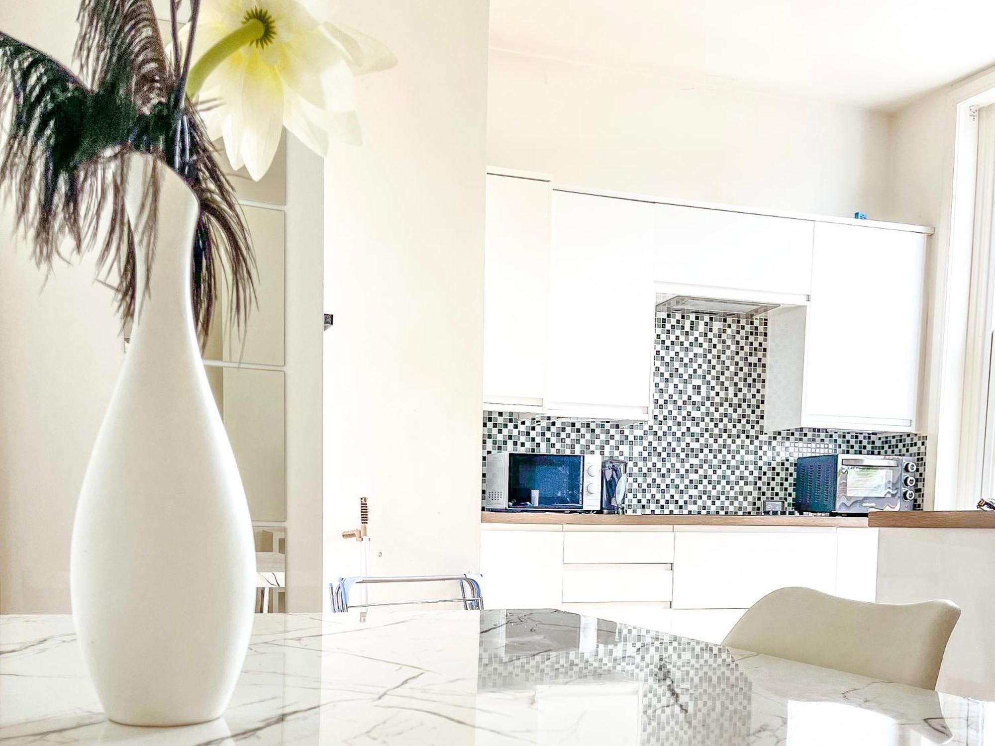 2-bed In Herbert Road Apartment