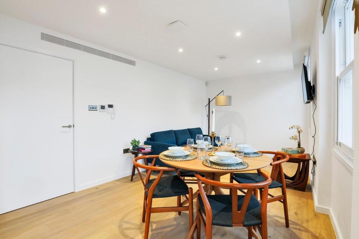 Kensington Luxury -2 Bedrooms 2 Baths Apartment London