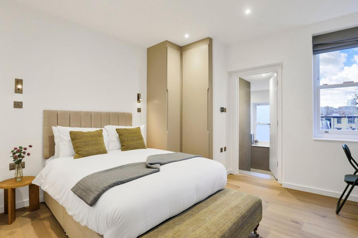 Kensington Luxury -2 Bedrooms 2 Baths Apartment *