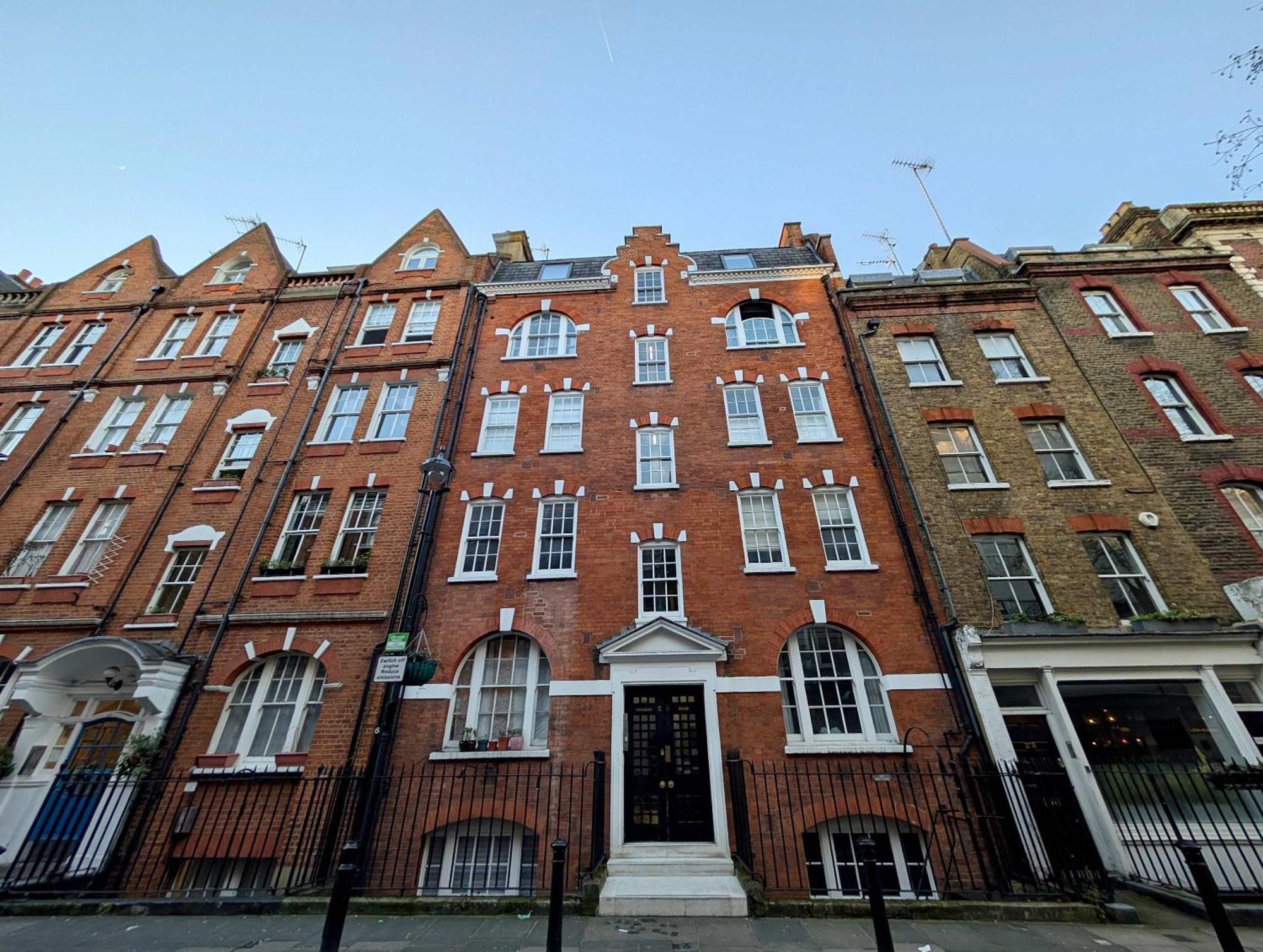 Stunning Flat In * London