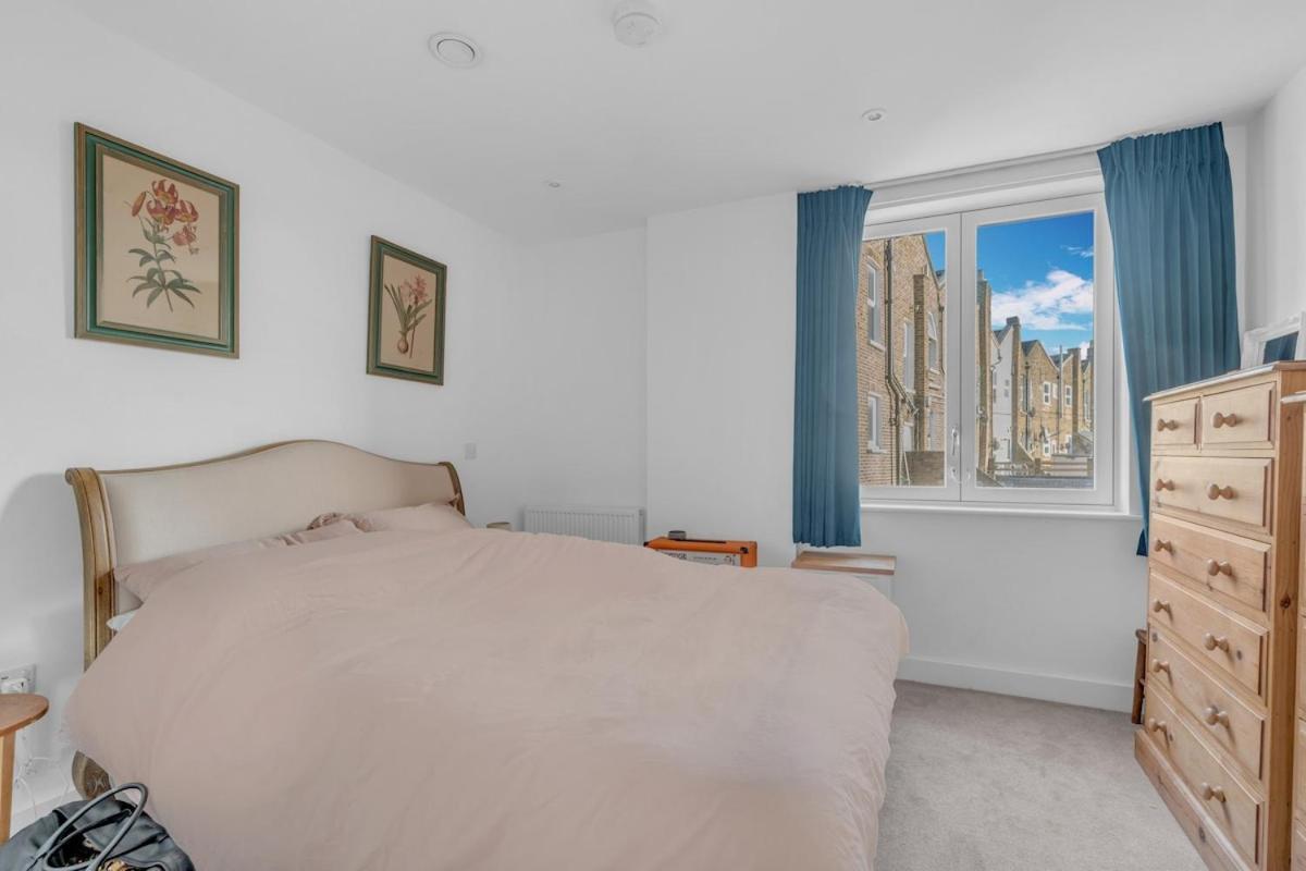 Apartment Brand New 1 Bed Flat In Sydenham With Balcony