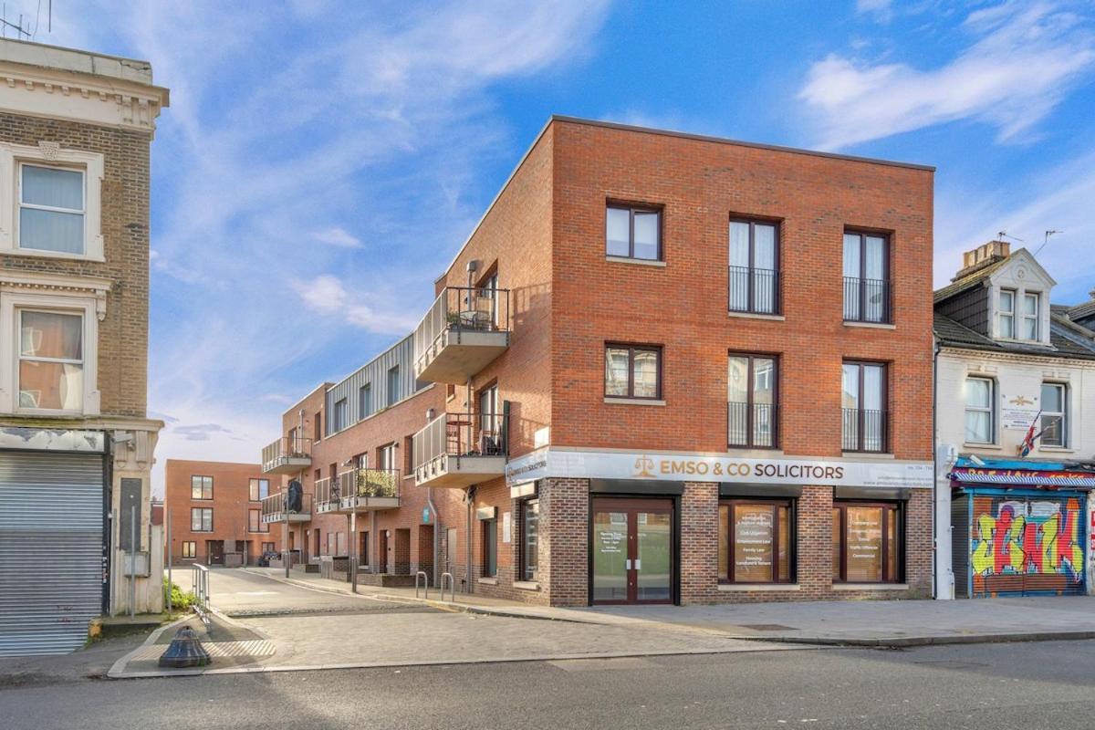 Brand New 1 Bed Flat In Sydenham With Balcony