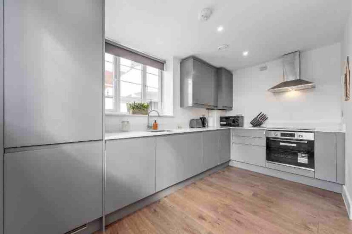 Sleep 6 Eye Victoria Vauxhall Wr4 * Londen