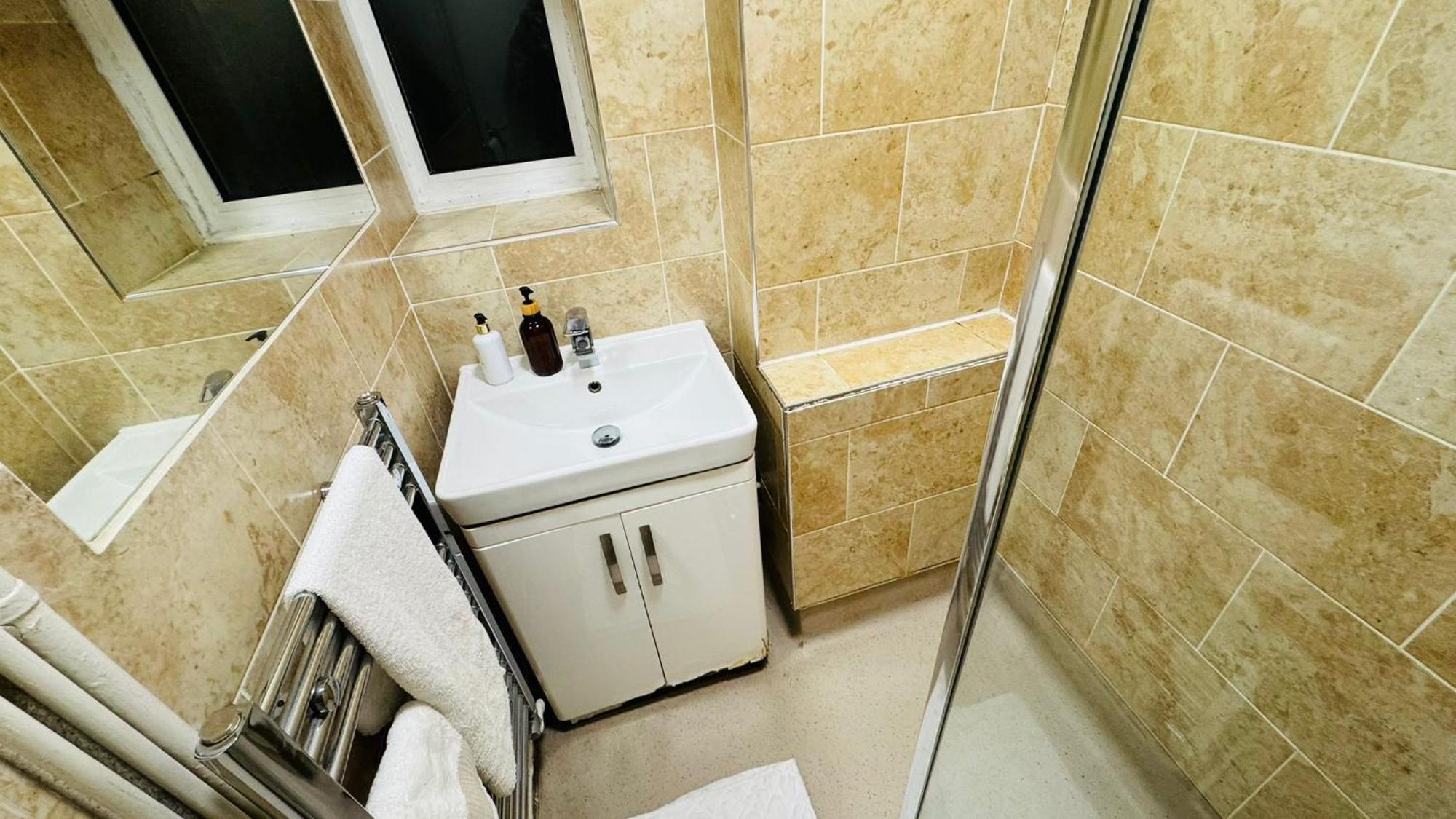 Alder House In Camden For 7 Guests Homestay London