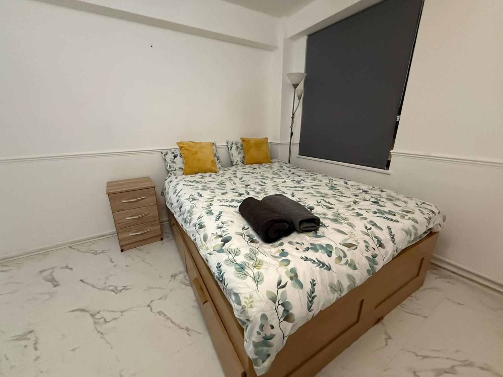 Edgware Road For 4 Guests *