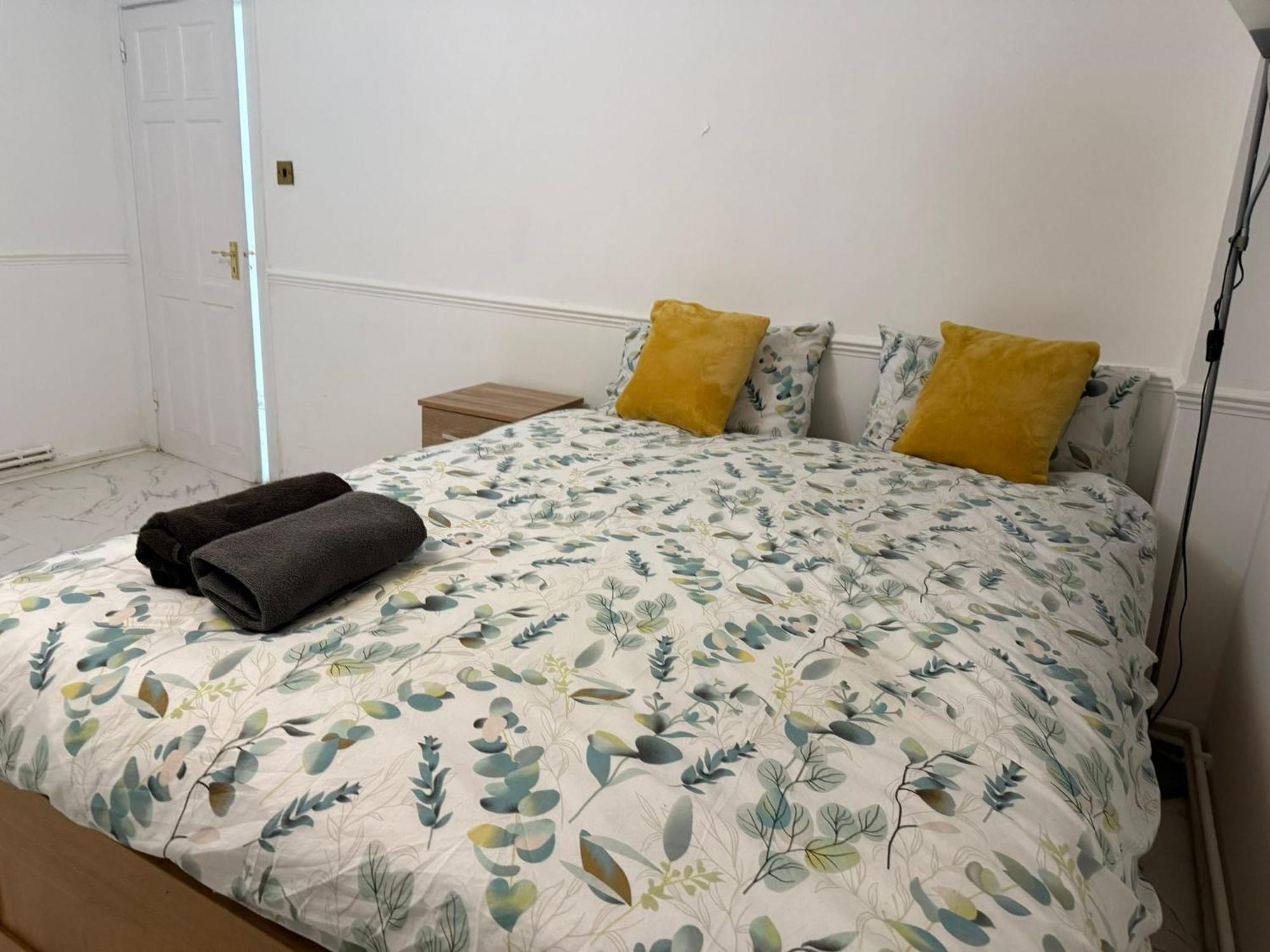 Edgware Road For 4 Guests Homestay