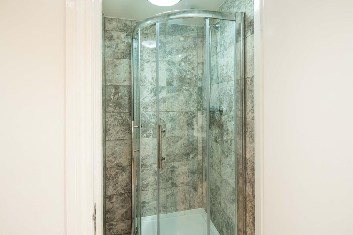 Modern 2-bed In Marble Arch Apartment London