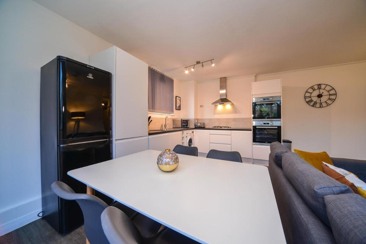 Apartment Modern 2-bed Nw Near Camden - Great Location & Transport London