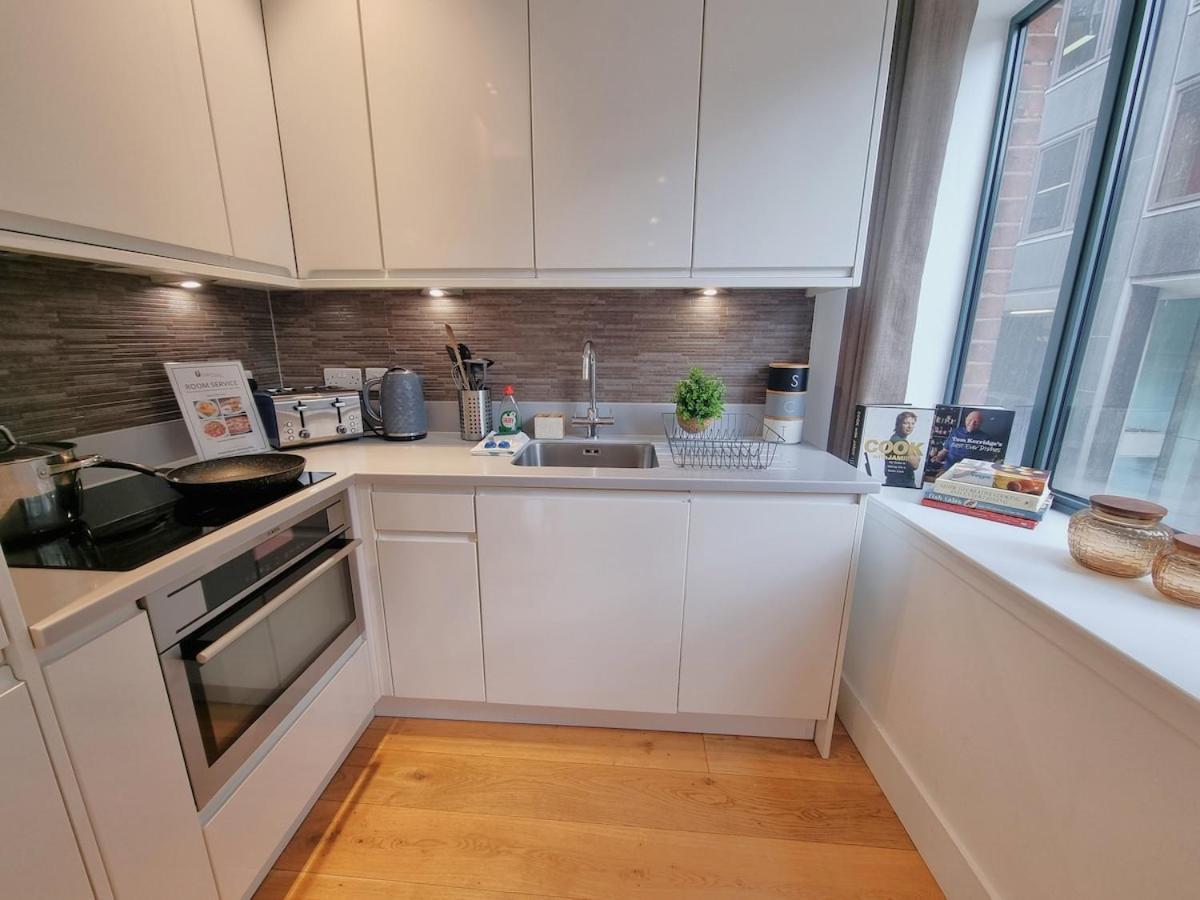 2bed Flat At Bridge With Shard Views & Lift Apartment