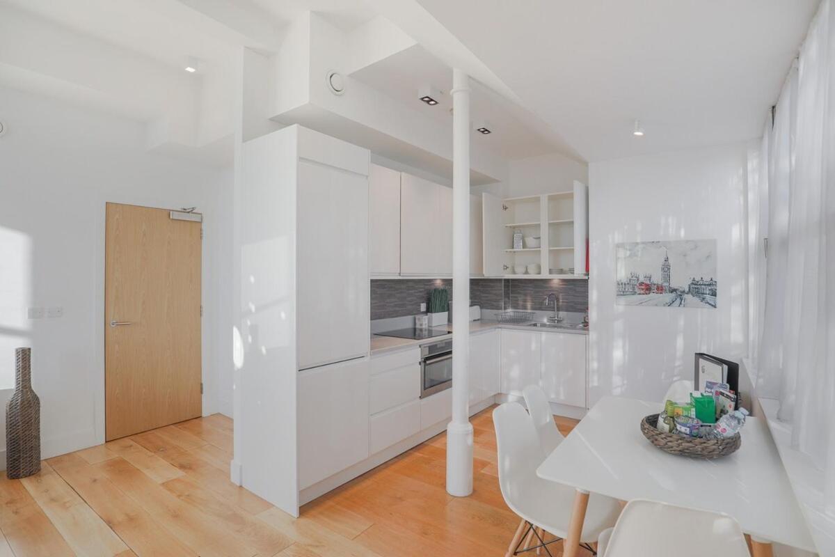 2bed Flat At Bridge With Shard Views & Lift Apartment London