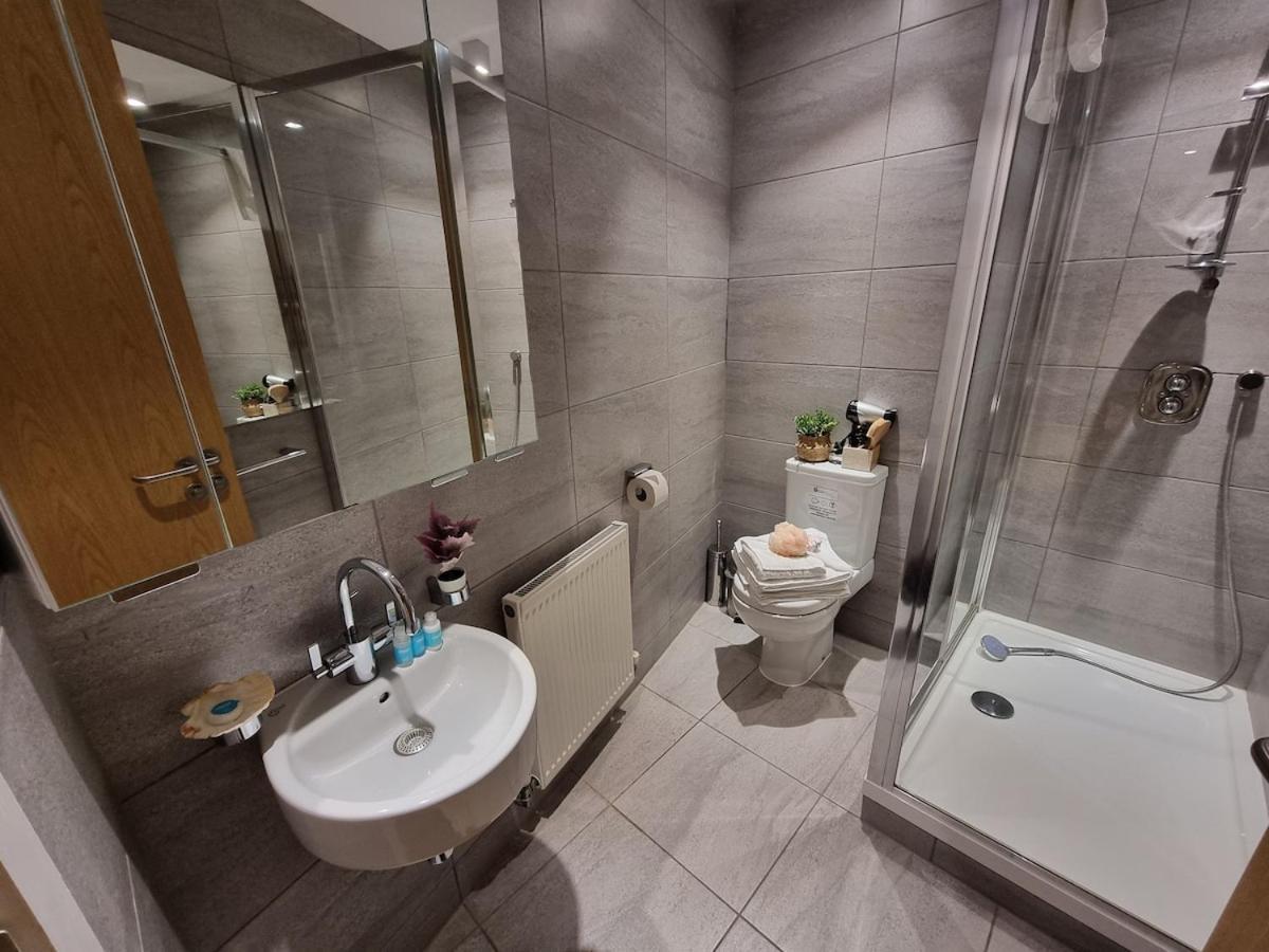 2bed Flat At Bridge With Shard Views & Lift