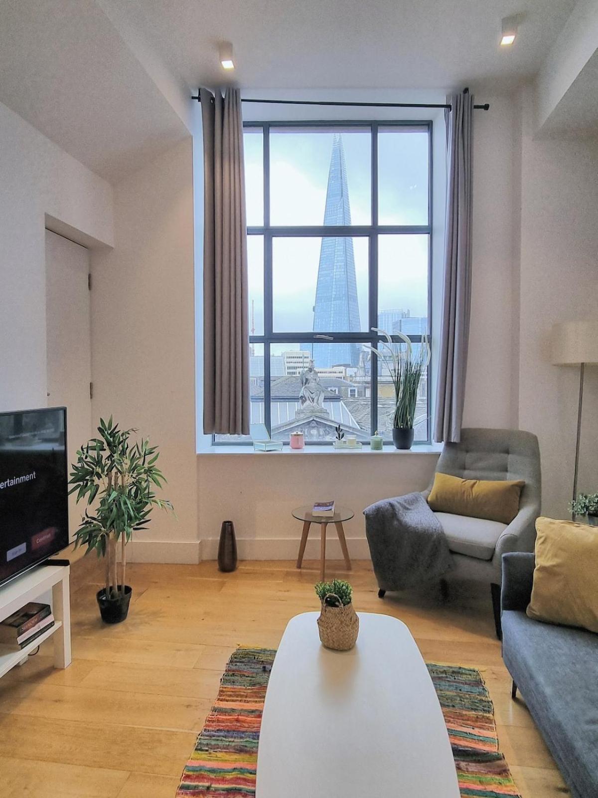 2bed Flat At Bridge With Shard Views & Lift Apartment *