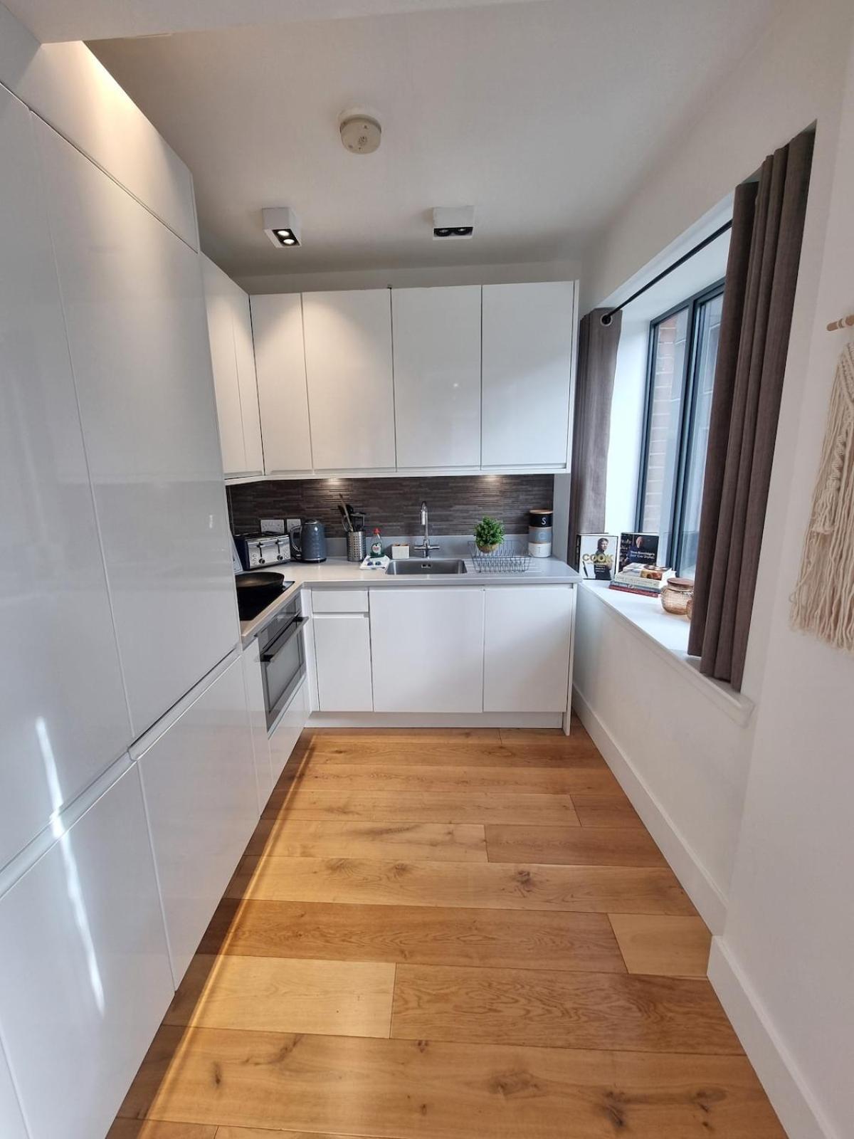 2bed Flat At Bridge With Shard Views & Lift Apartment *