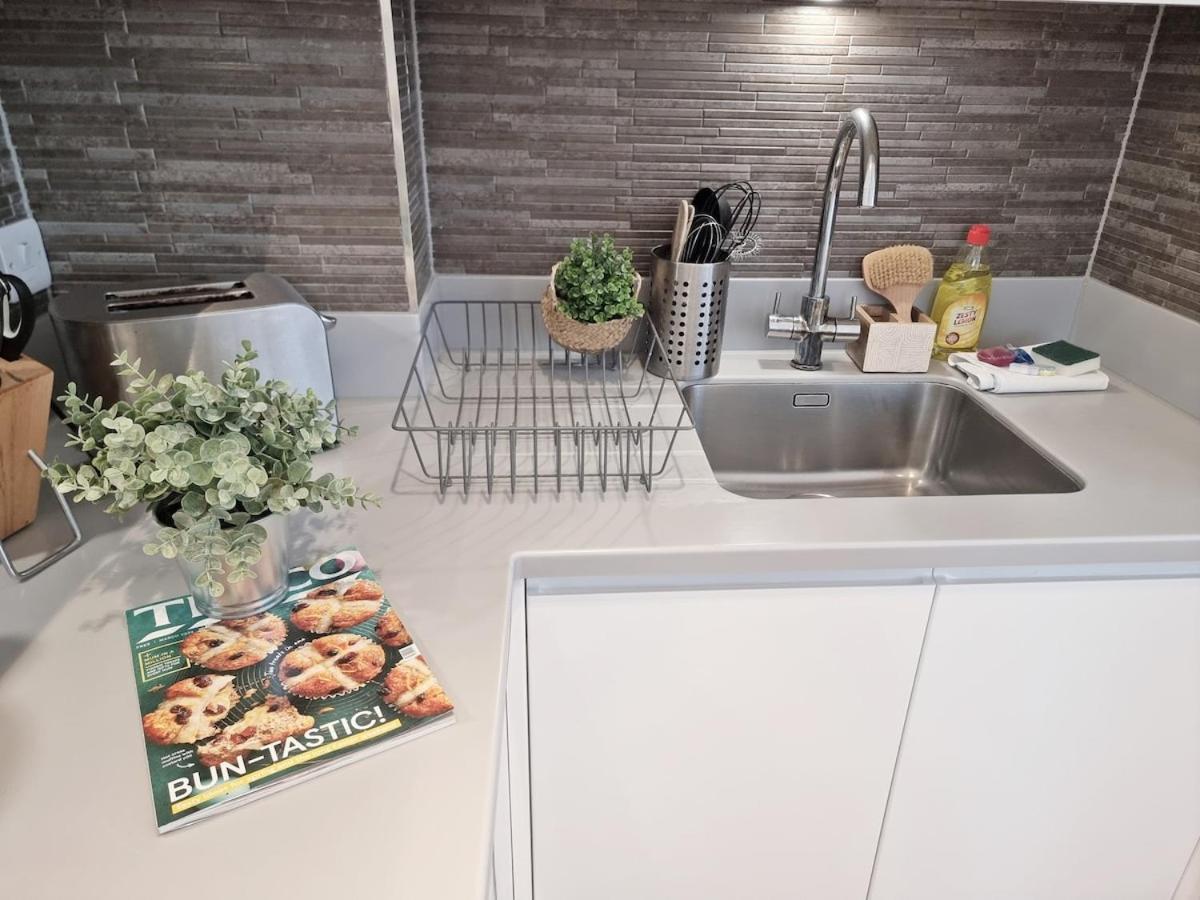 2bed Flat At Bridge With Shard Views & Lift *