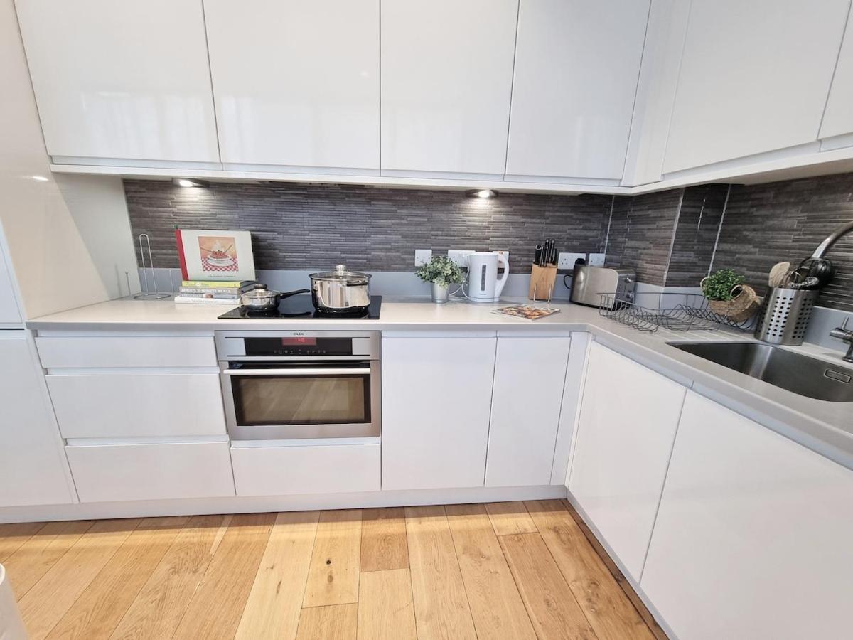 2bed Flat At Bridge With Shard Views & Lift Apartment