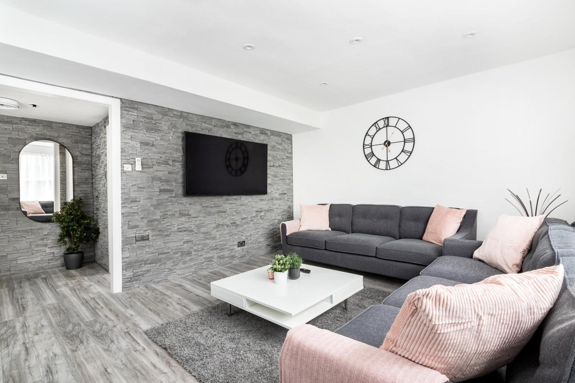 Сasa de vacaciones Luxury 3 Bedrooms In *