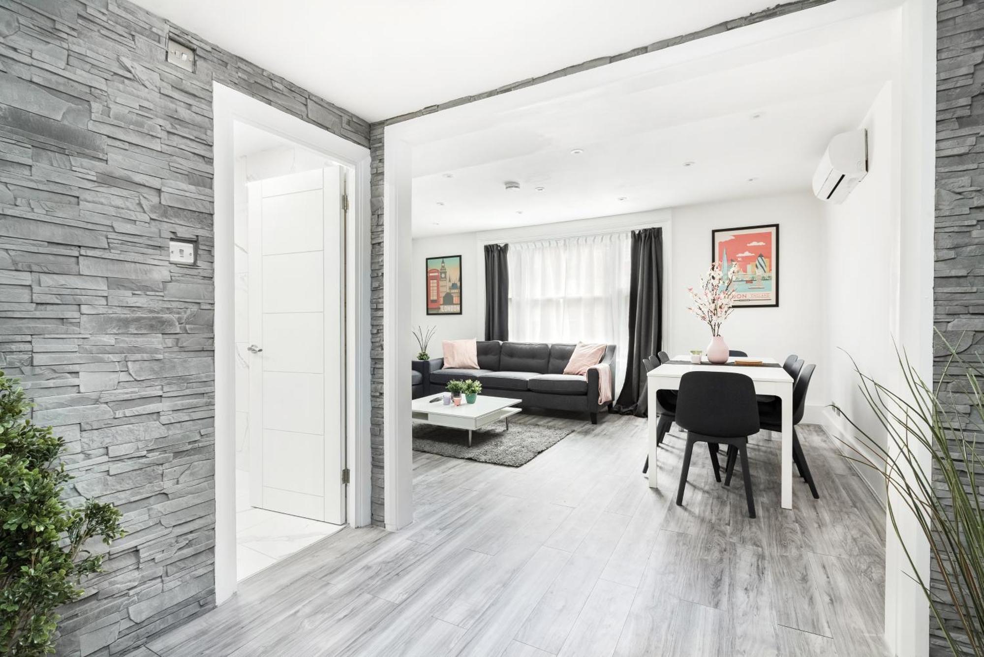 Luxury 3 Bedrooms In