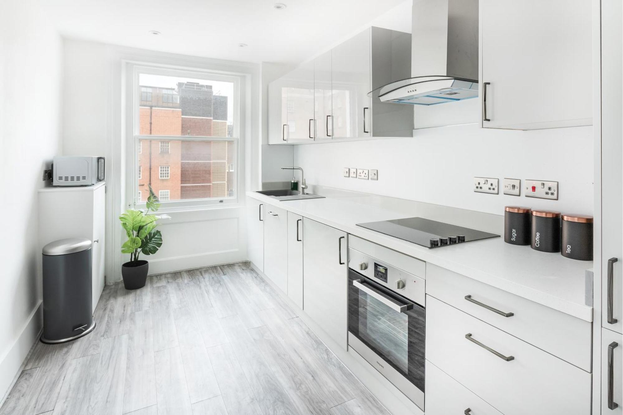 Luxury 3 Bedrooms In *