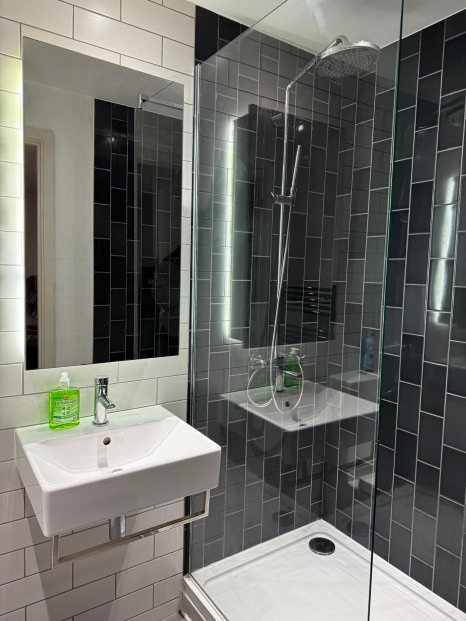 Stunning Lux 2 Bed In Royal Wharf * London