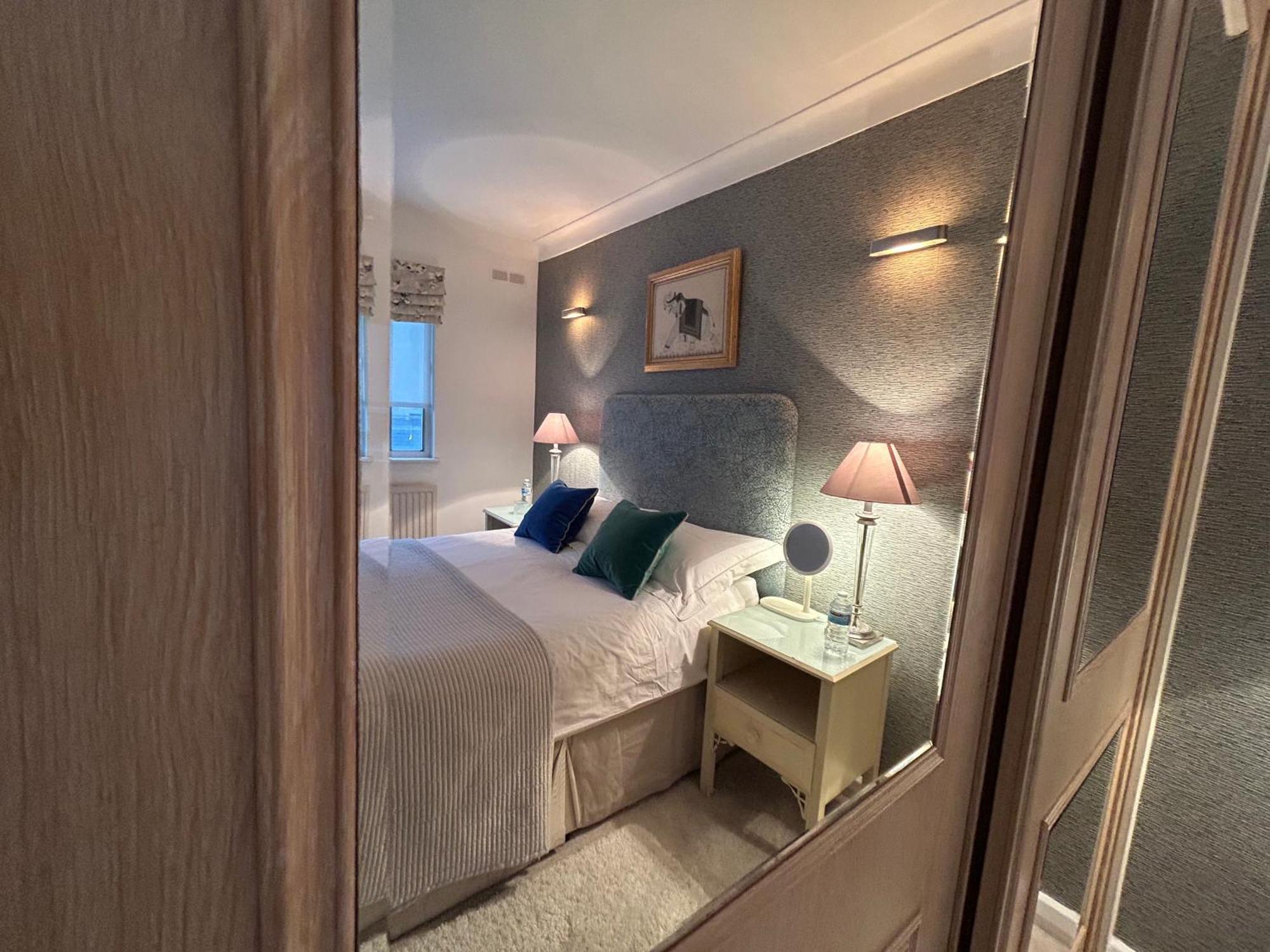 Double In Marylebone Homestay *