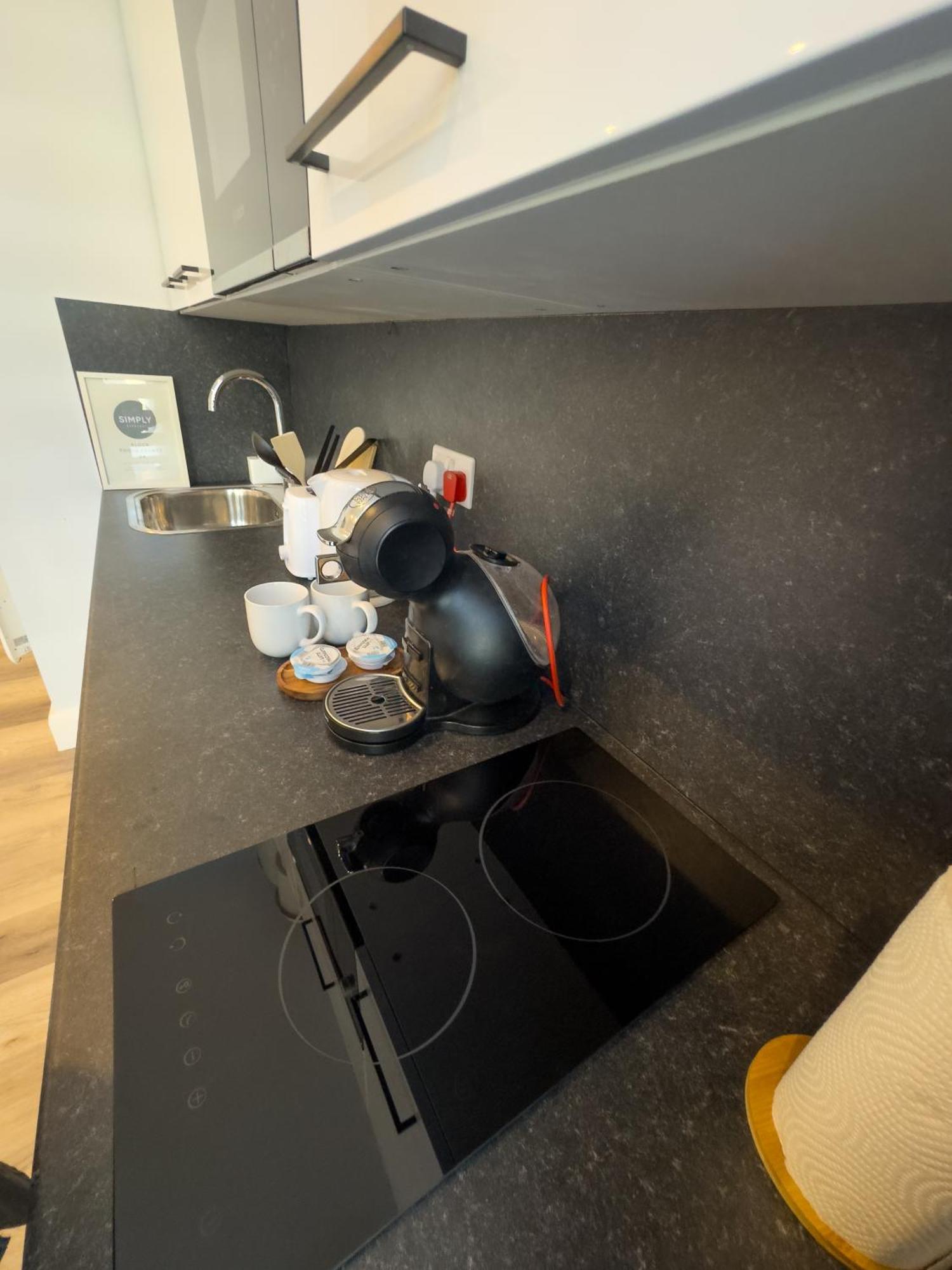 Entire Flat 4 Min Walk To Finsbury Park London