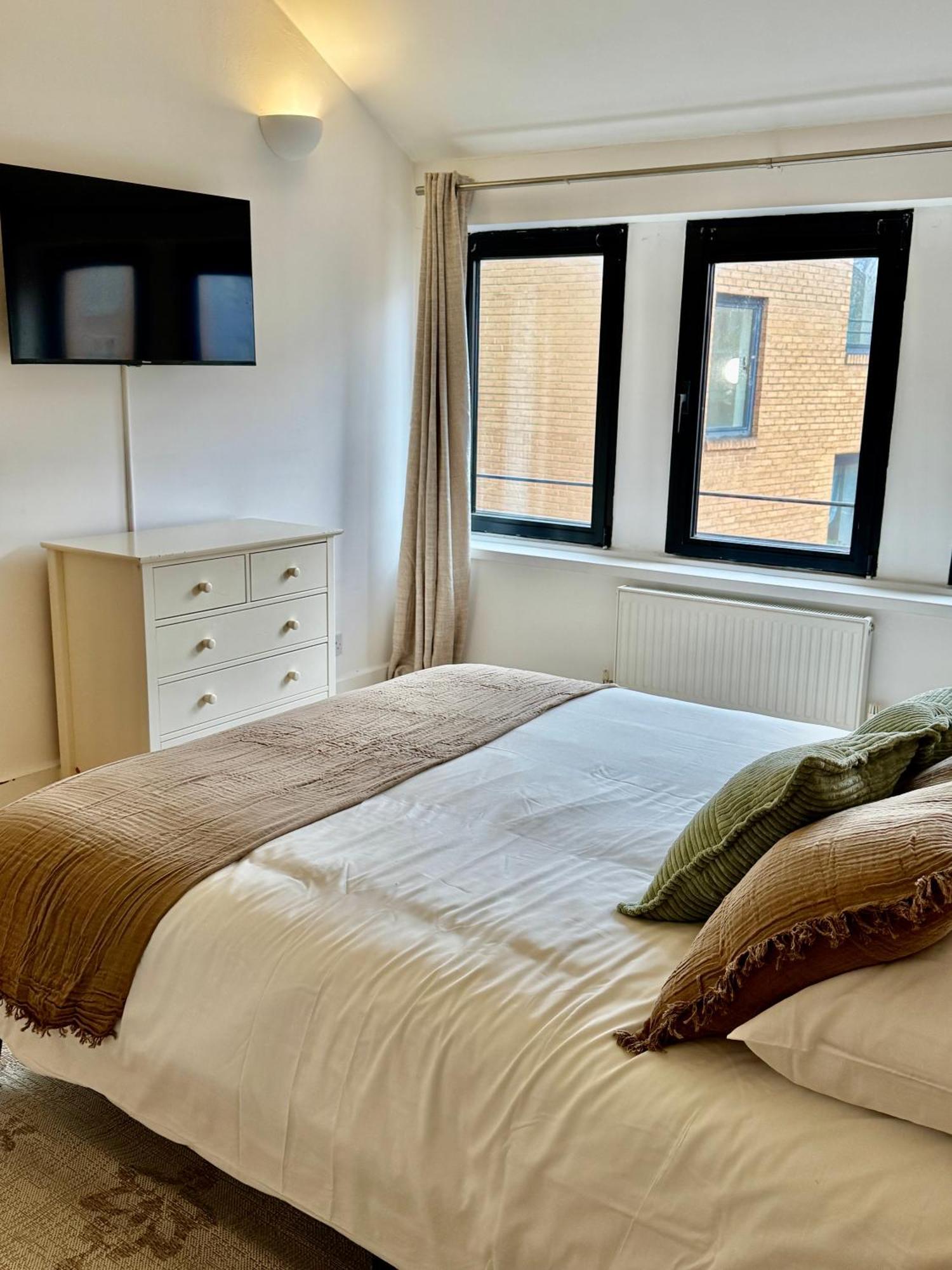 Stunning 1 Bedroom In Wapping - Sleeps 4 And Free Parking! Apartment *