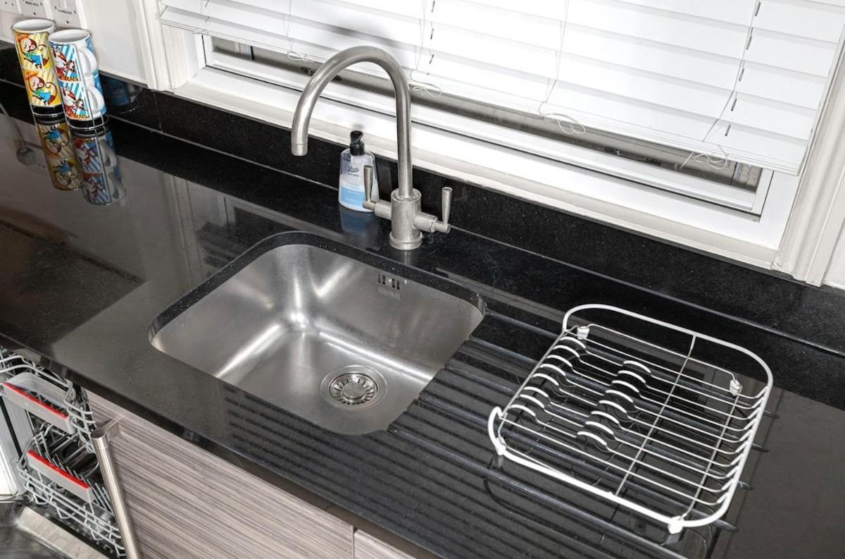 Air Conditioned Luxstay Mayfair Apartment