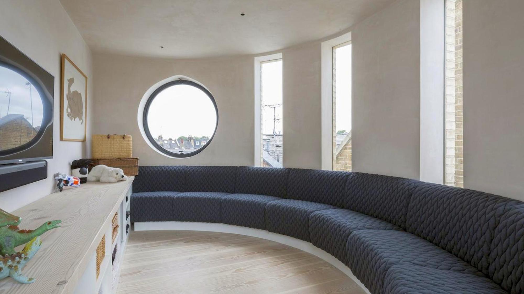 Kyle With Garden And Heated Pool * London