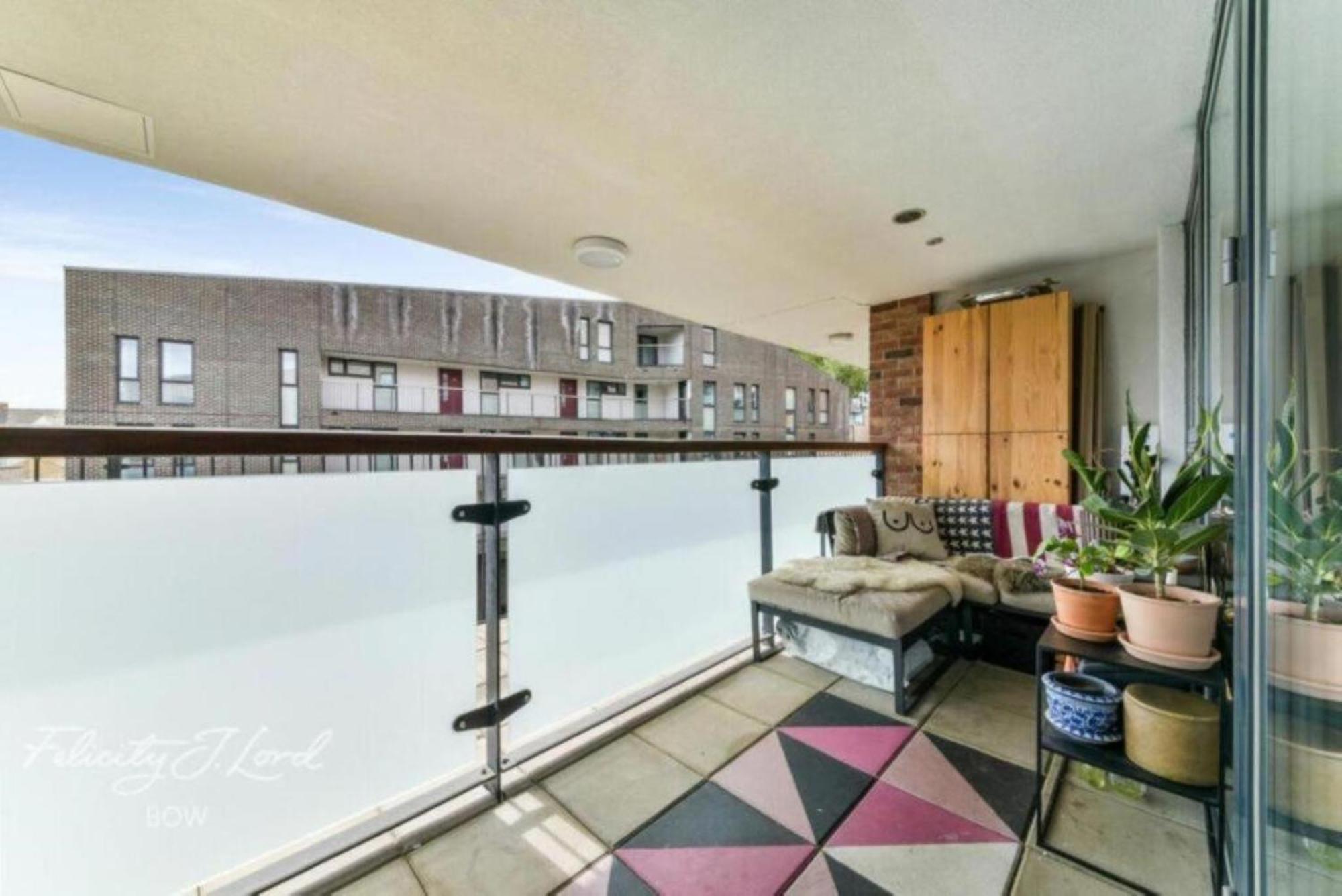 Spacious 2 Bedroom With Balcony Apartment