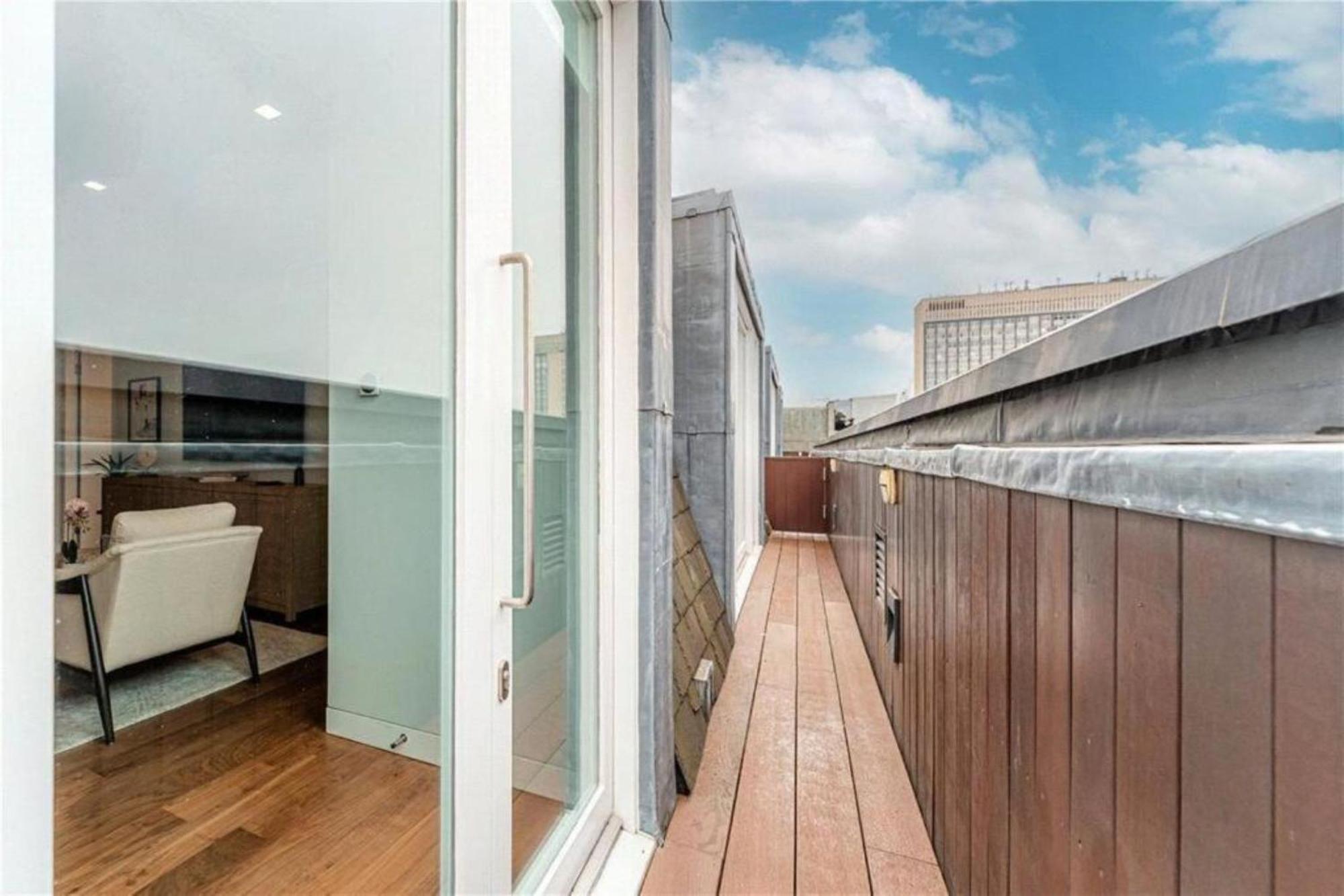 Bond Street Mayfair Penthouse Apartment *