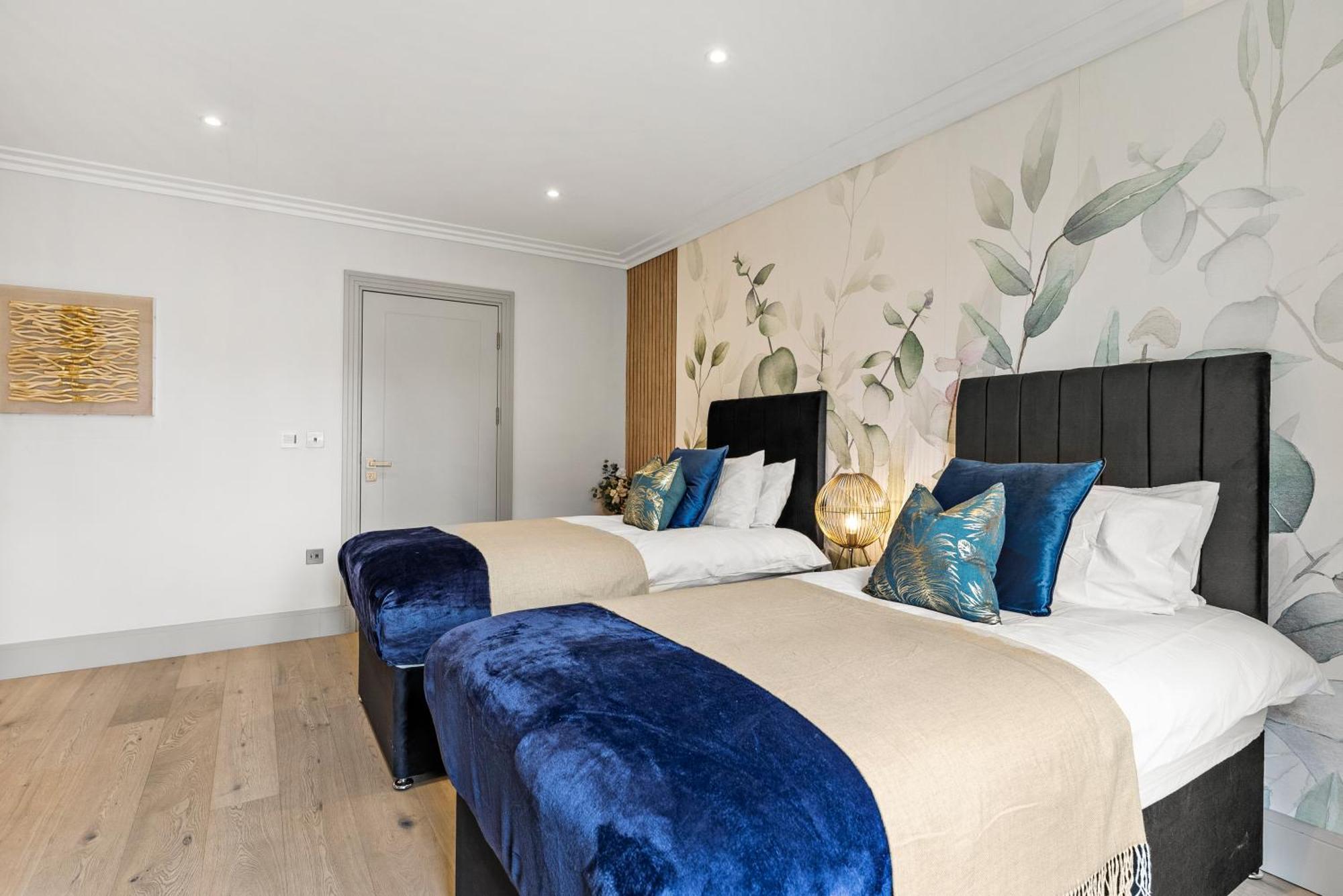 Apartment Stunning 2 Bed Flat In - Sleeps 8 -balcony