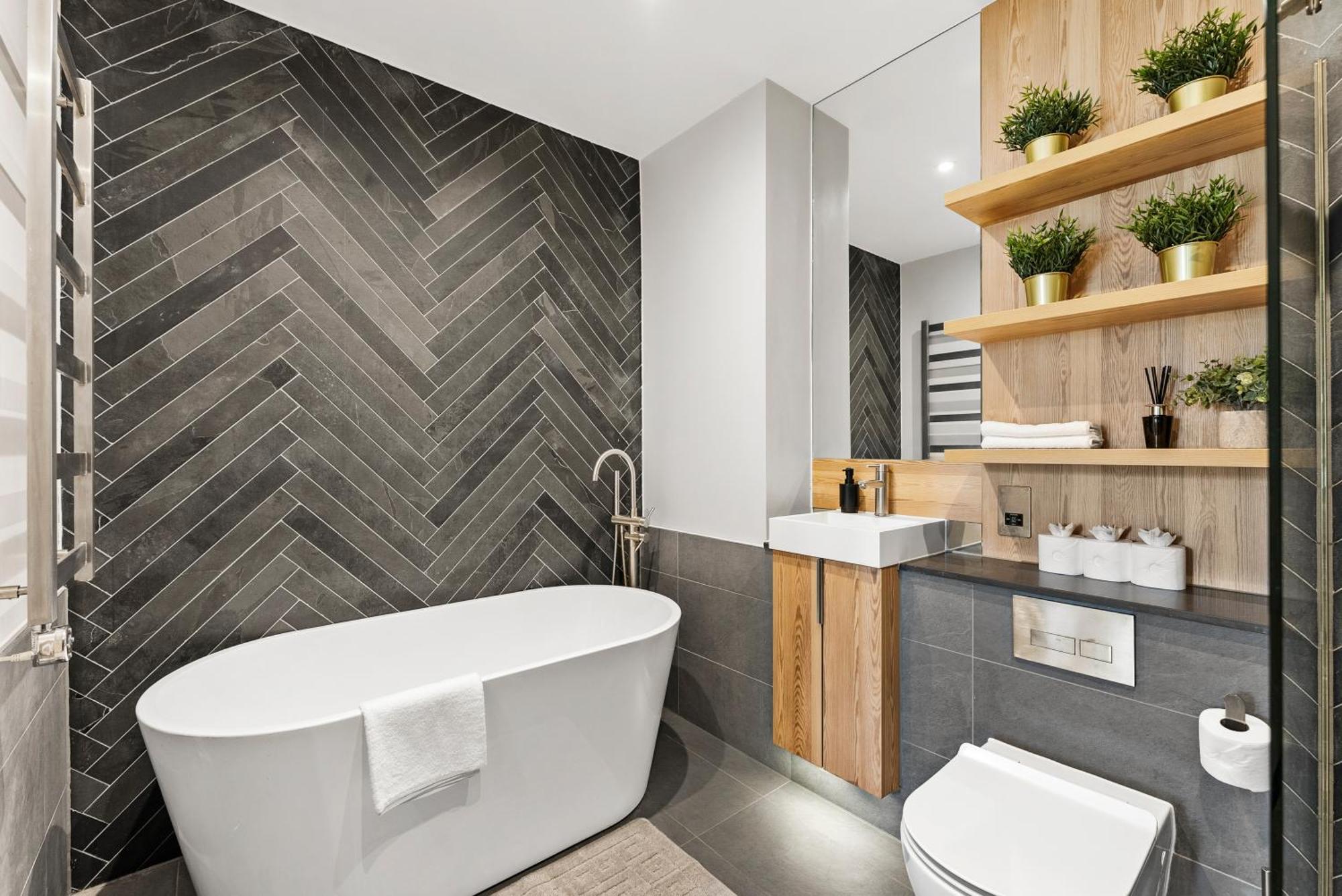Apartment Stunning 2 Bed Flat In - Sleeps 8 -balcony London