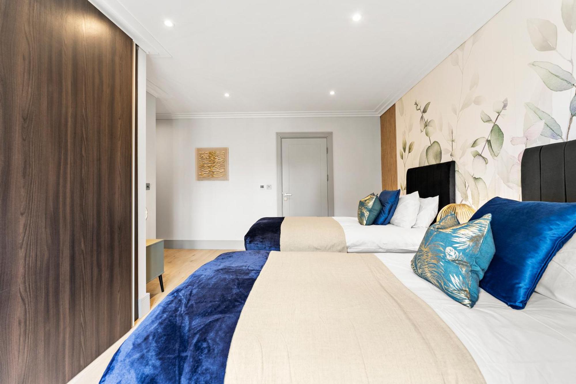 Apartment Stunning 2 Bed Flat In - Sleeps 8 -balcony *