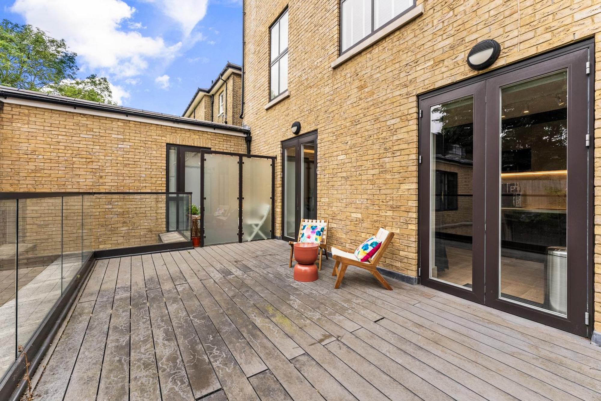 Apartment Stunning 2 Bed Flat In - Sleeps 8 -balcony *