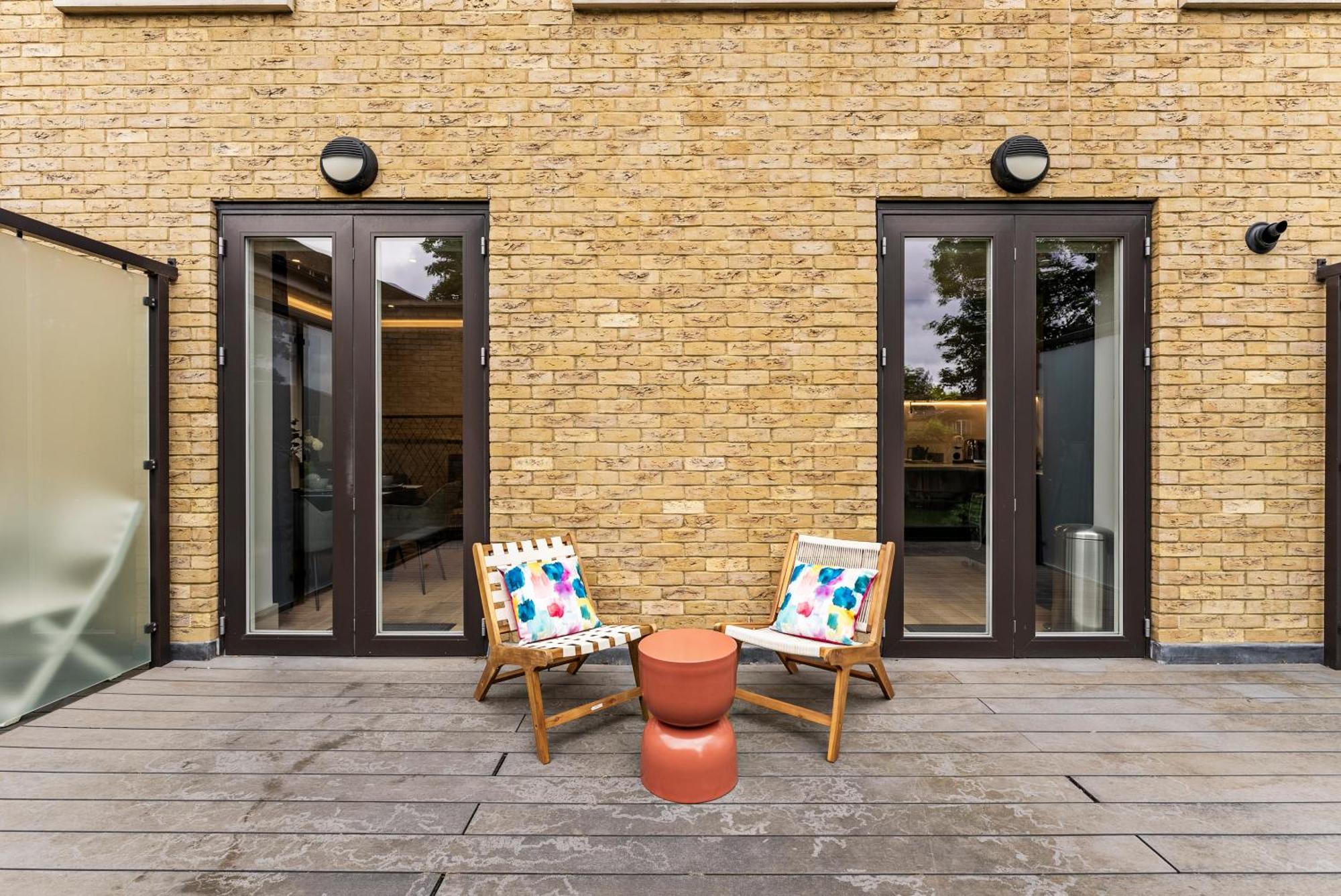 Apartment Stunning 2 Bed Flat In - Sleeps 8 -balcony