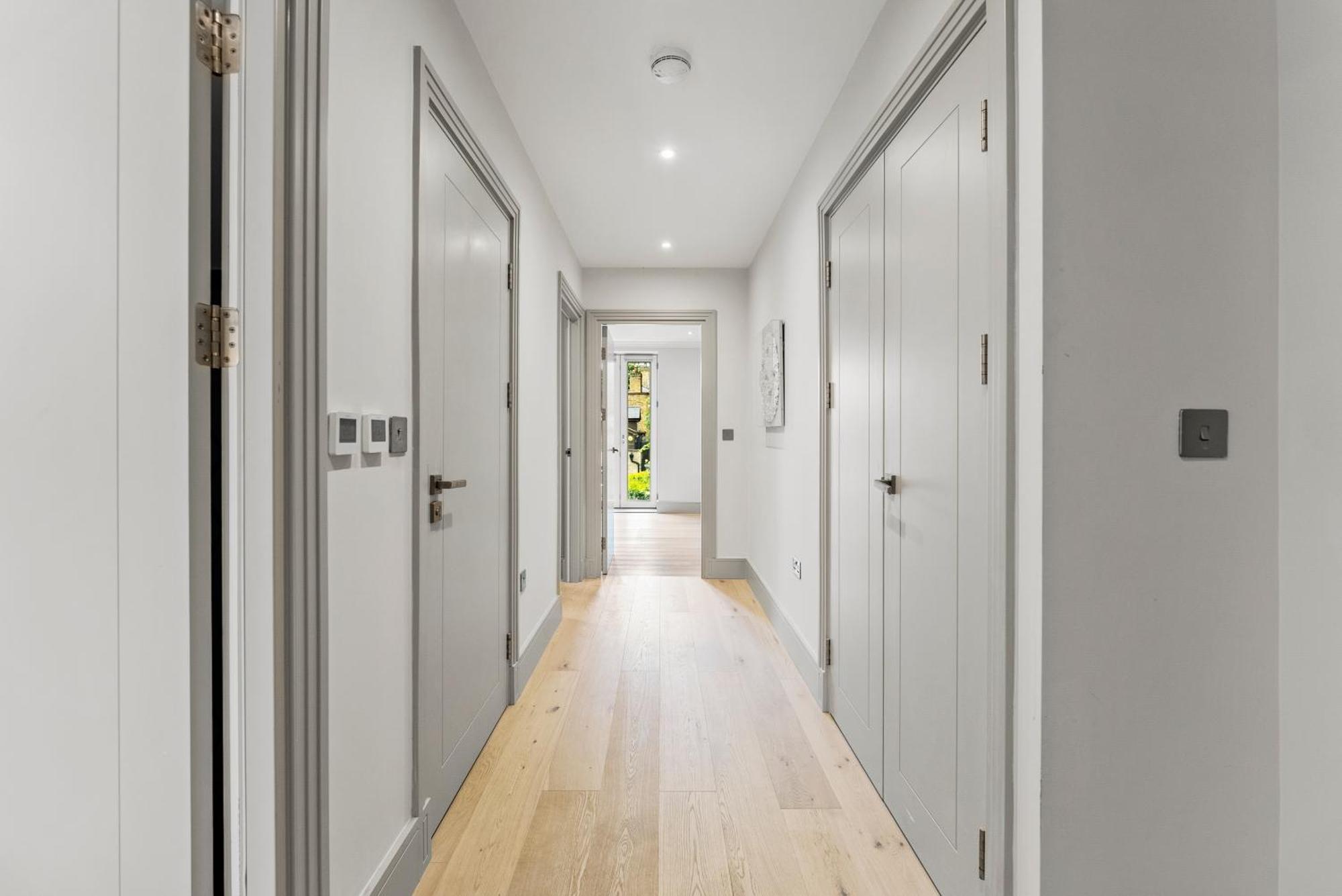 Apartment Stunning 2 Bed Flat In - Sleeps 8 -balcony *