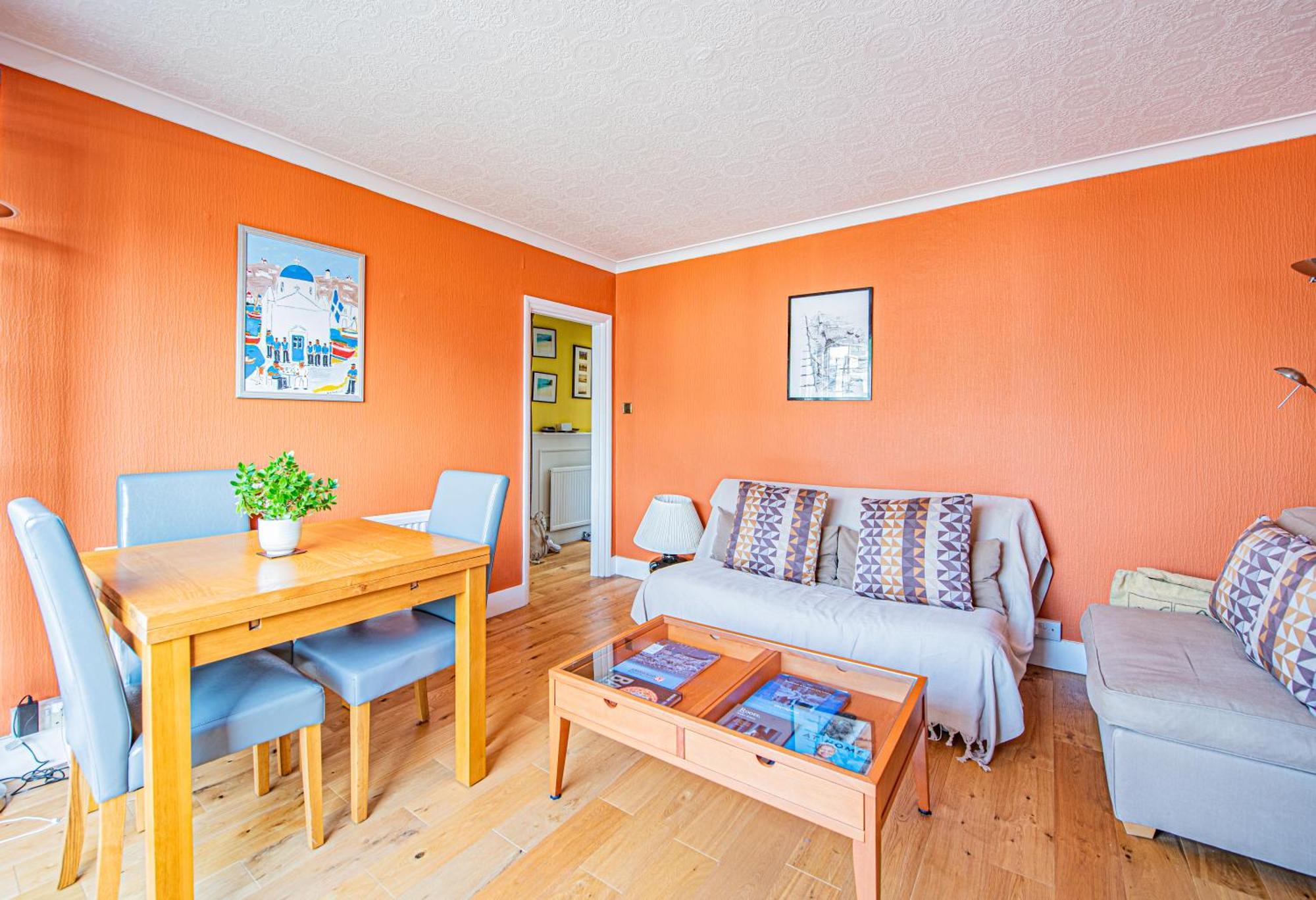 Apartment Bright 1-bed Flat With Balcony In West Kensington *