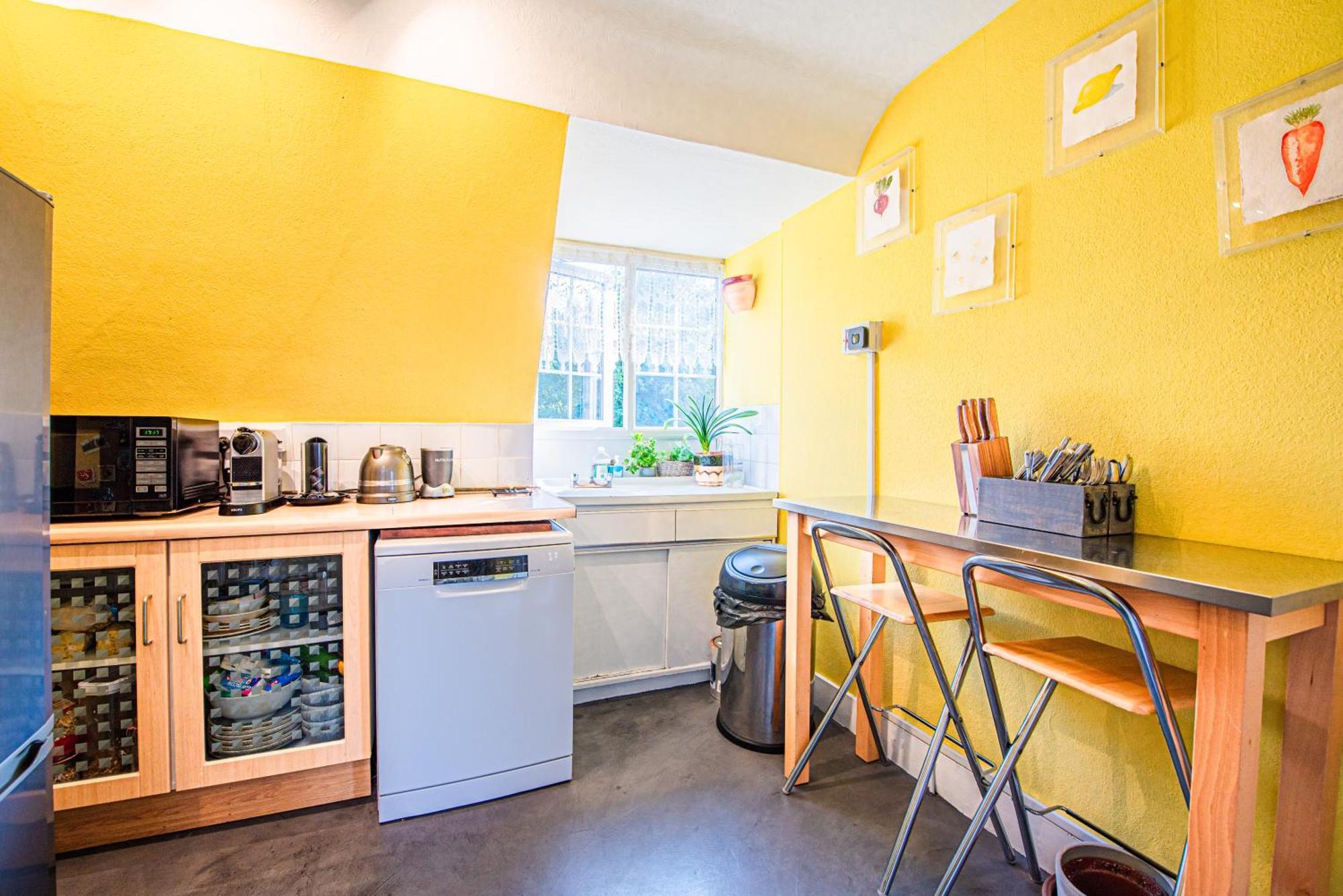 Bright 1-bed Flat With Balcony In West Kensington * London