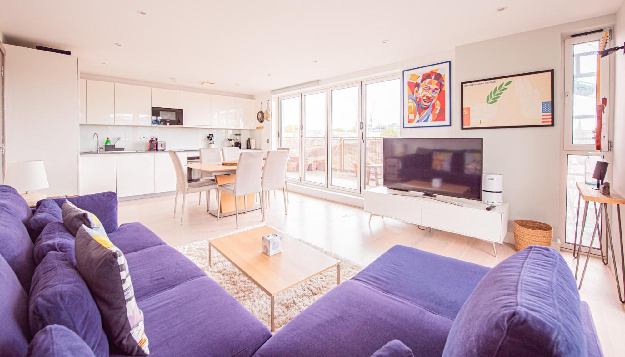 Modern 2 Bed Flat In Battersea Close To Transport Apartment