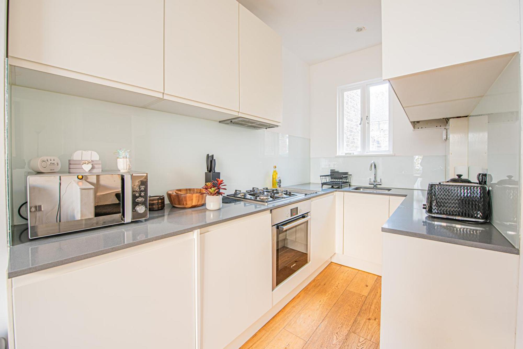 Charming 1-bed Next To Portobello & Notting Hill * Londen