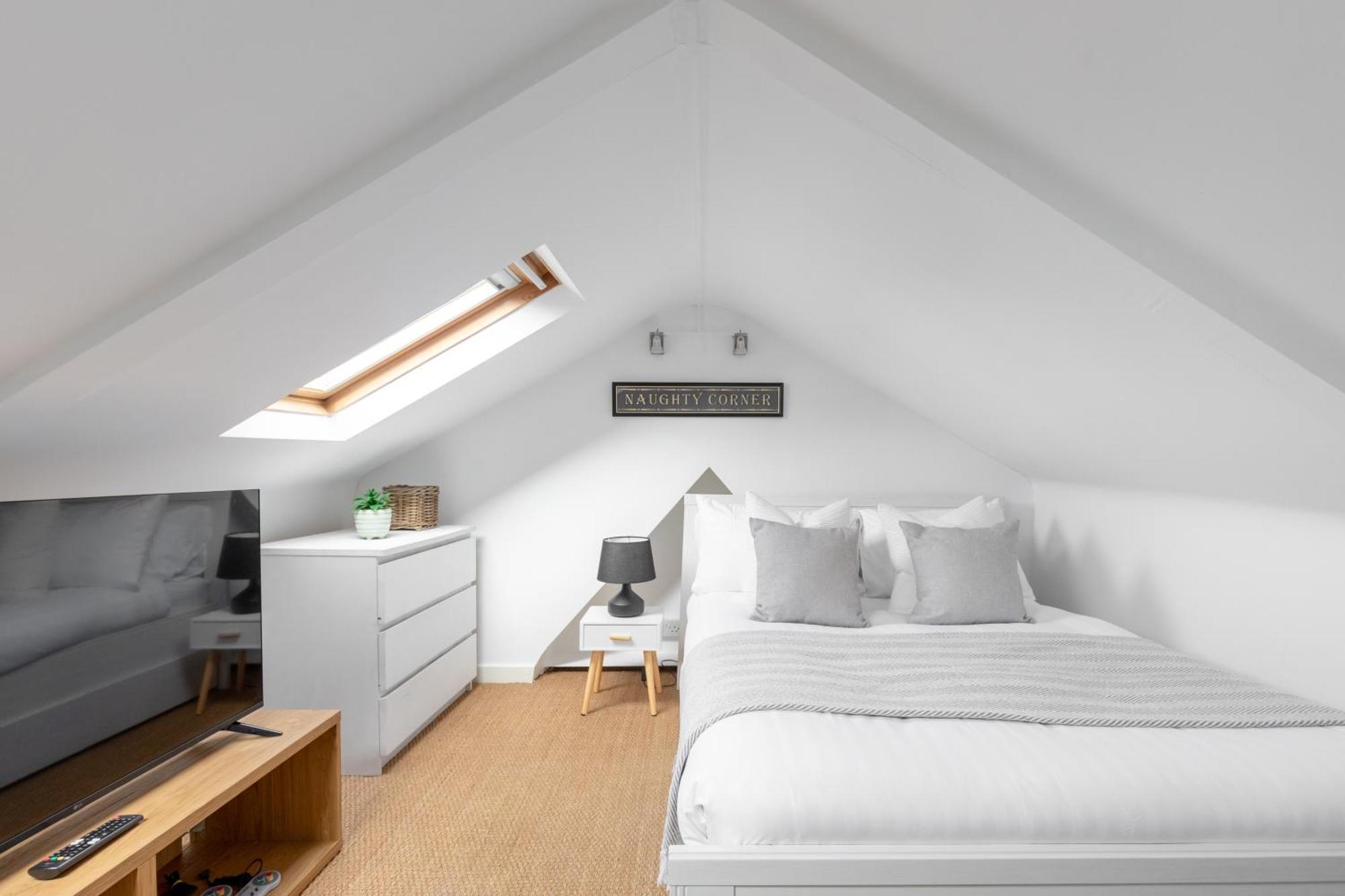39 Second Avenue London
