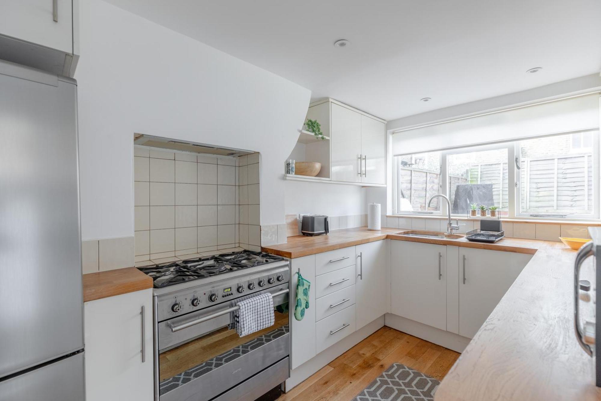 39 Second Avenue Holiday home London