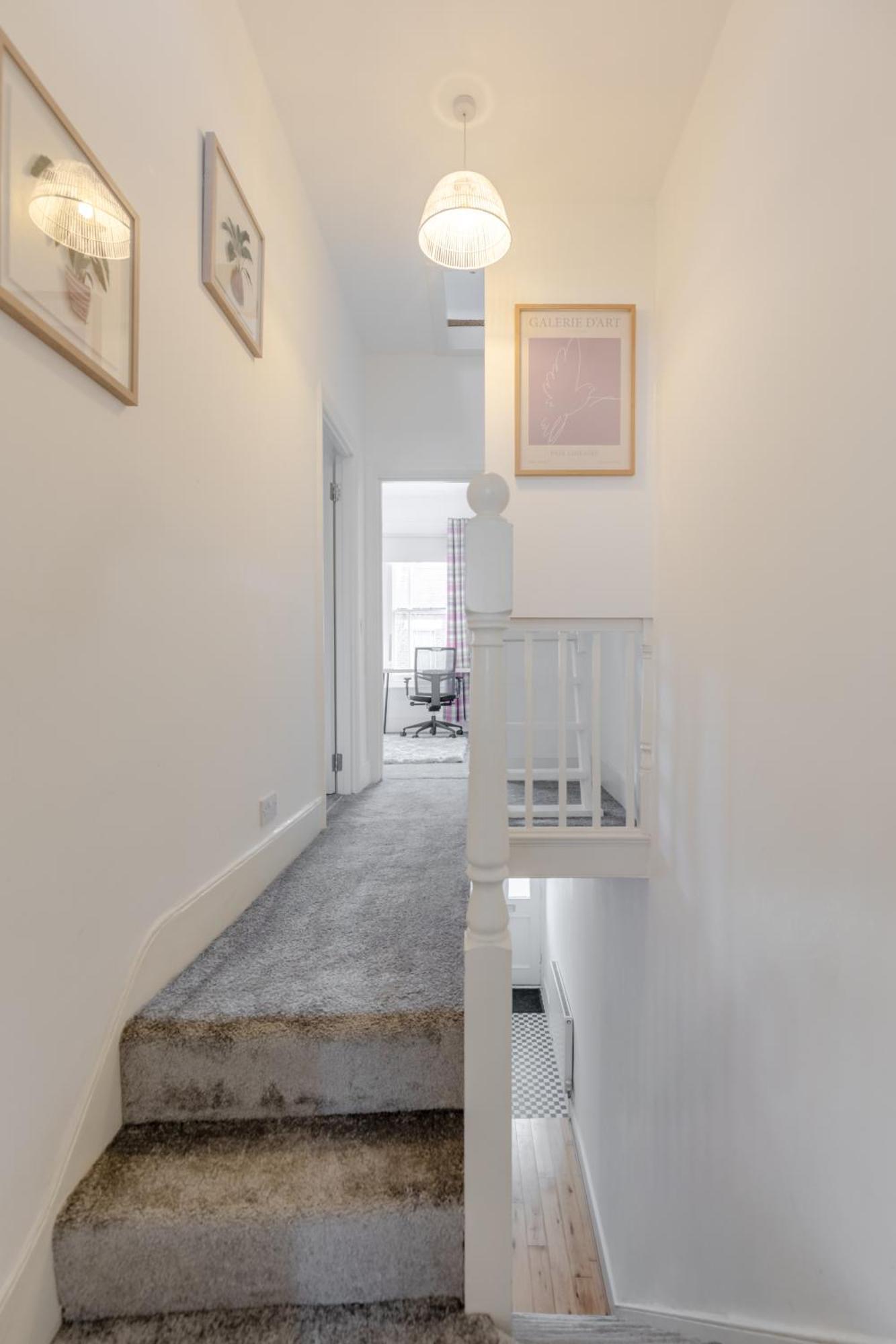 39 Second Avenue Holiday home London