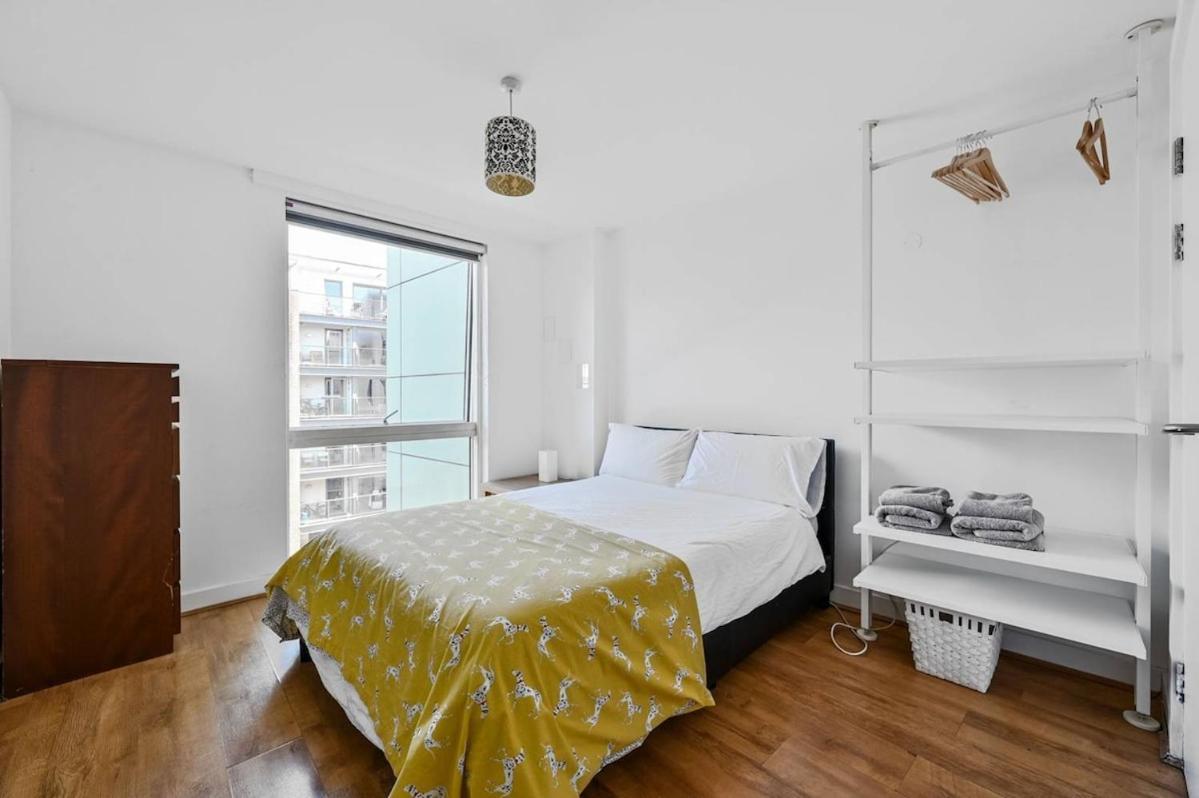 Regents Canal Apartment