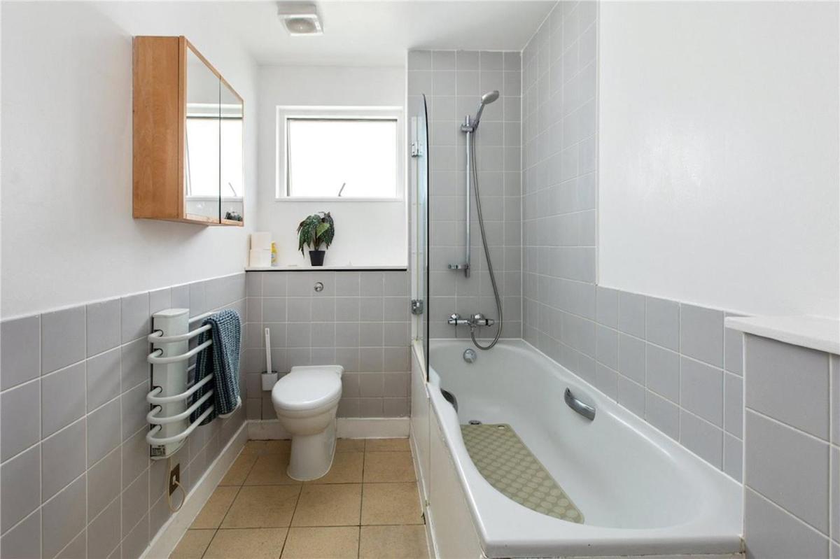 Regents Canal Apartment London