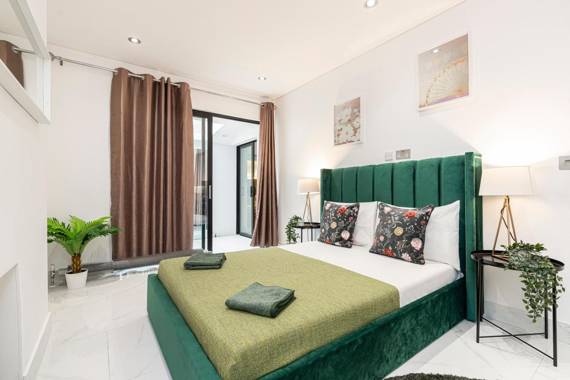At Kensington Olympia Apartment London