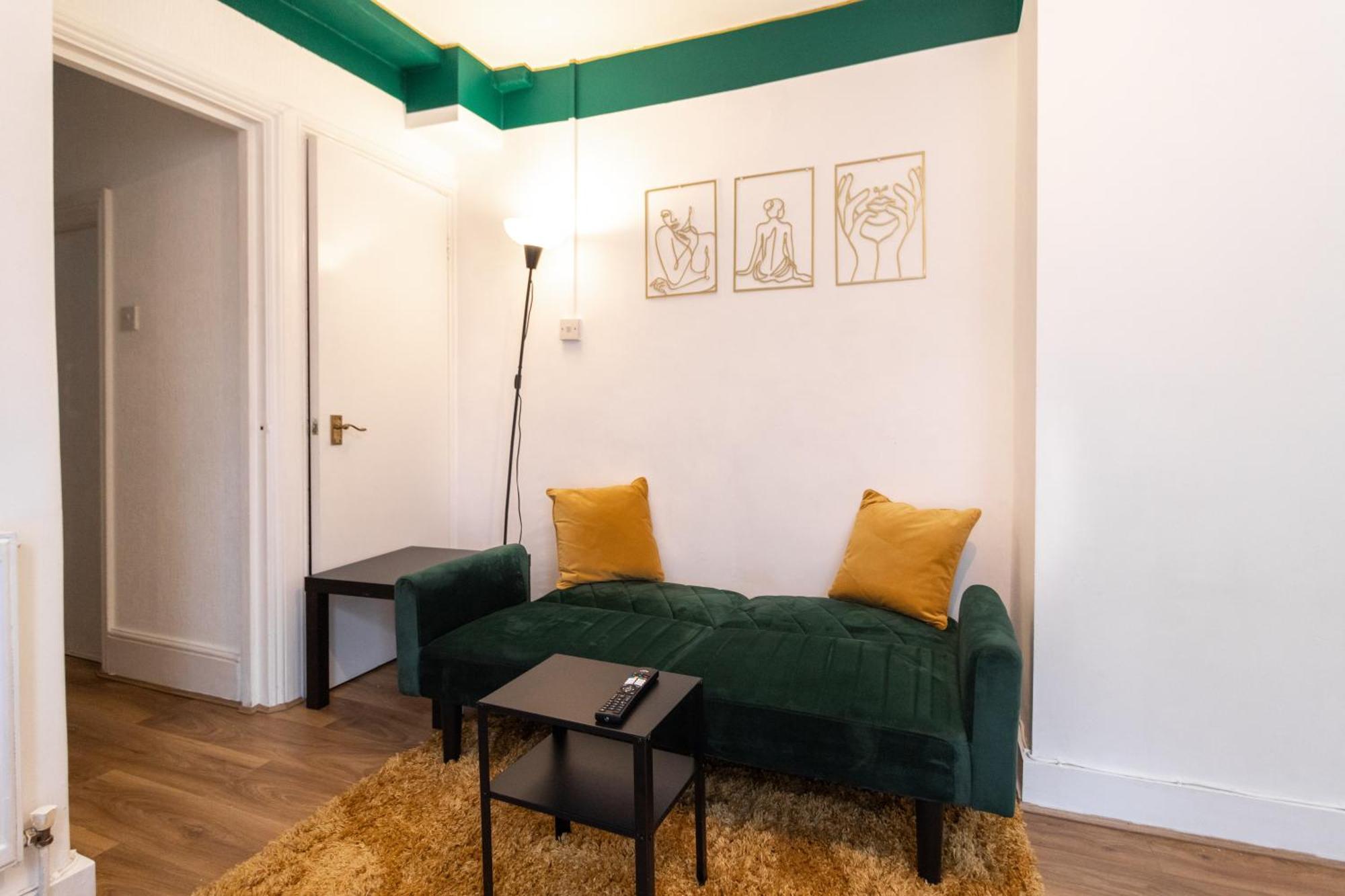 2bd Garden Flat - Parking - O2,excel,cityairport Apartment *