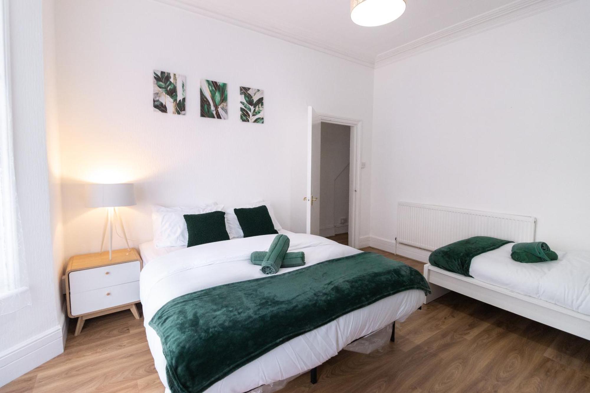 2bd Garden Flat - Parking - O2,excel,cityairport